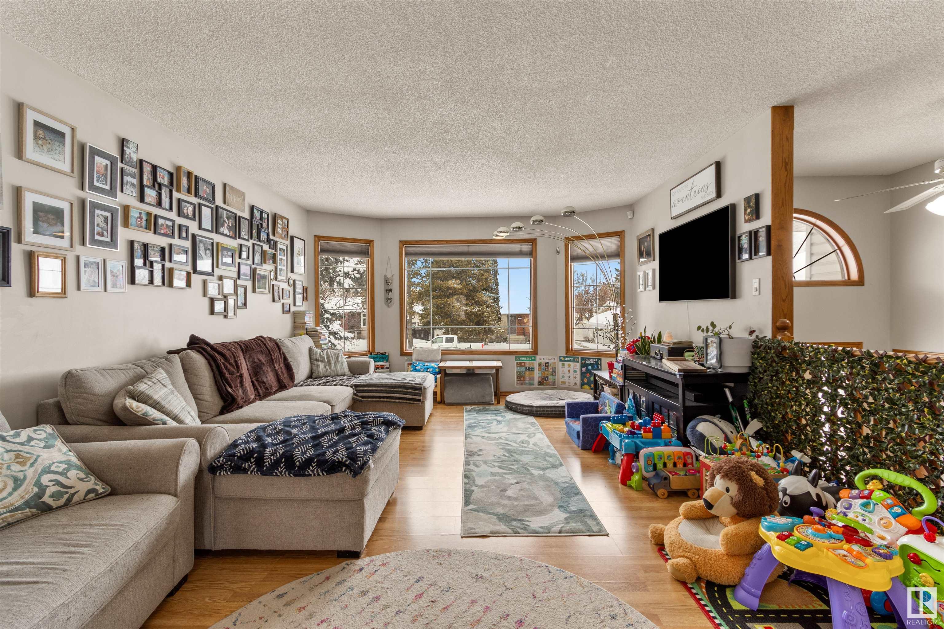      4321 44 AV , Drayton Valley,  ,T7A 1G2 ;  Listing Number: MLS E4420863