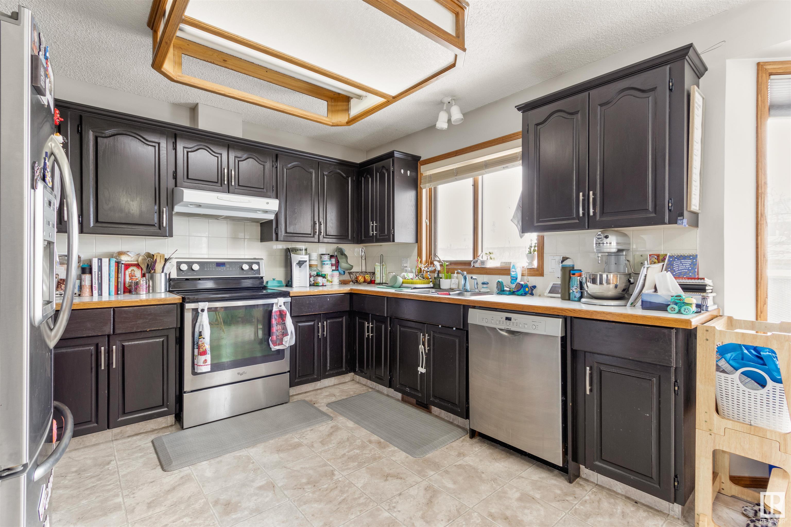      4321 44 AV , Drayton Valley,  ,T7A 1G2 ;  Listing Number: MLS E4420863