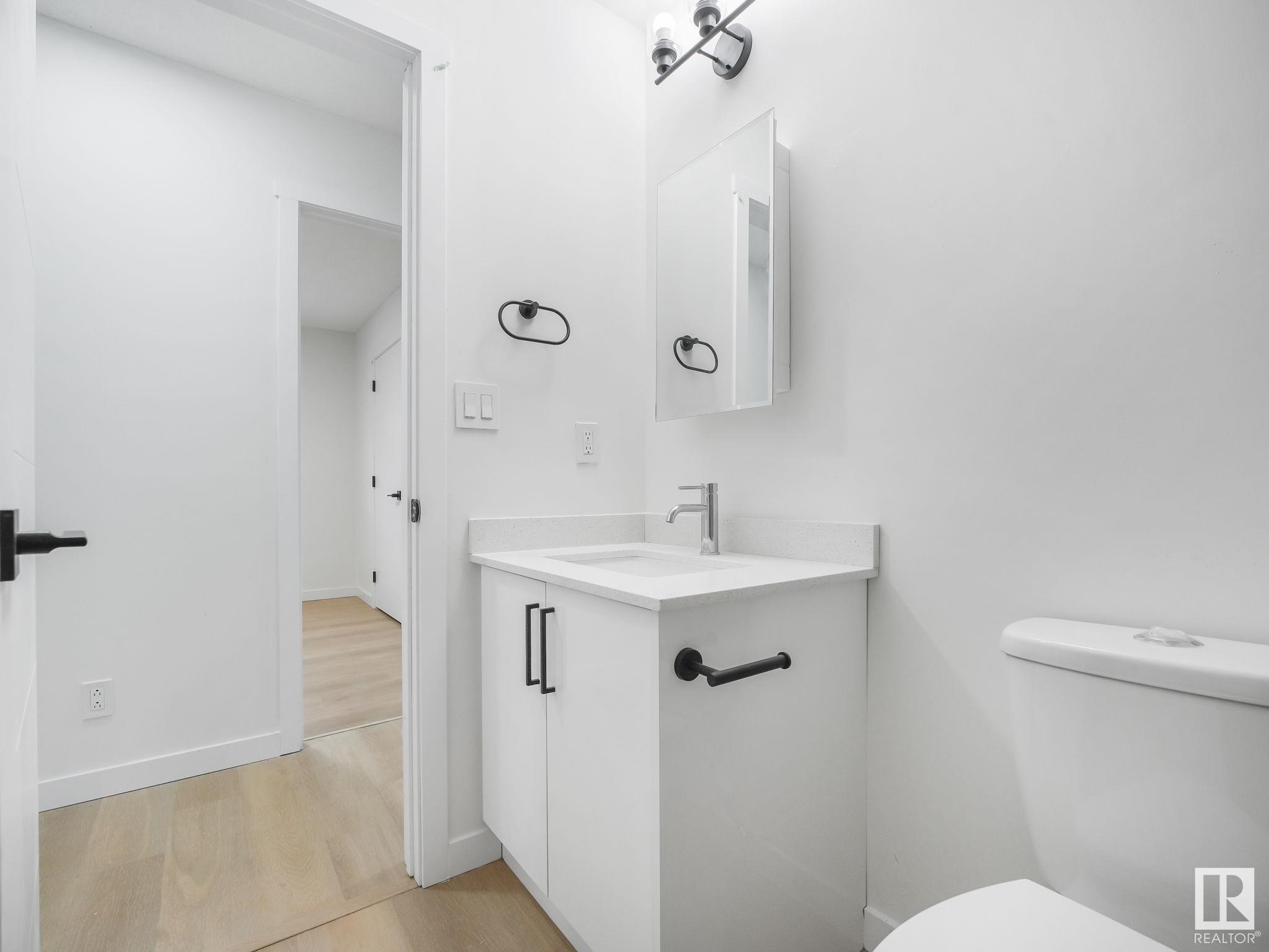      1320 35 Street NW , Edmonton,  ,T6L 3E8 ;  Listing Number: MLS E4420864