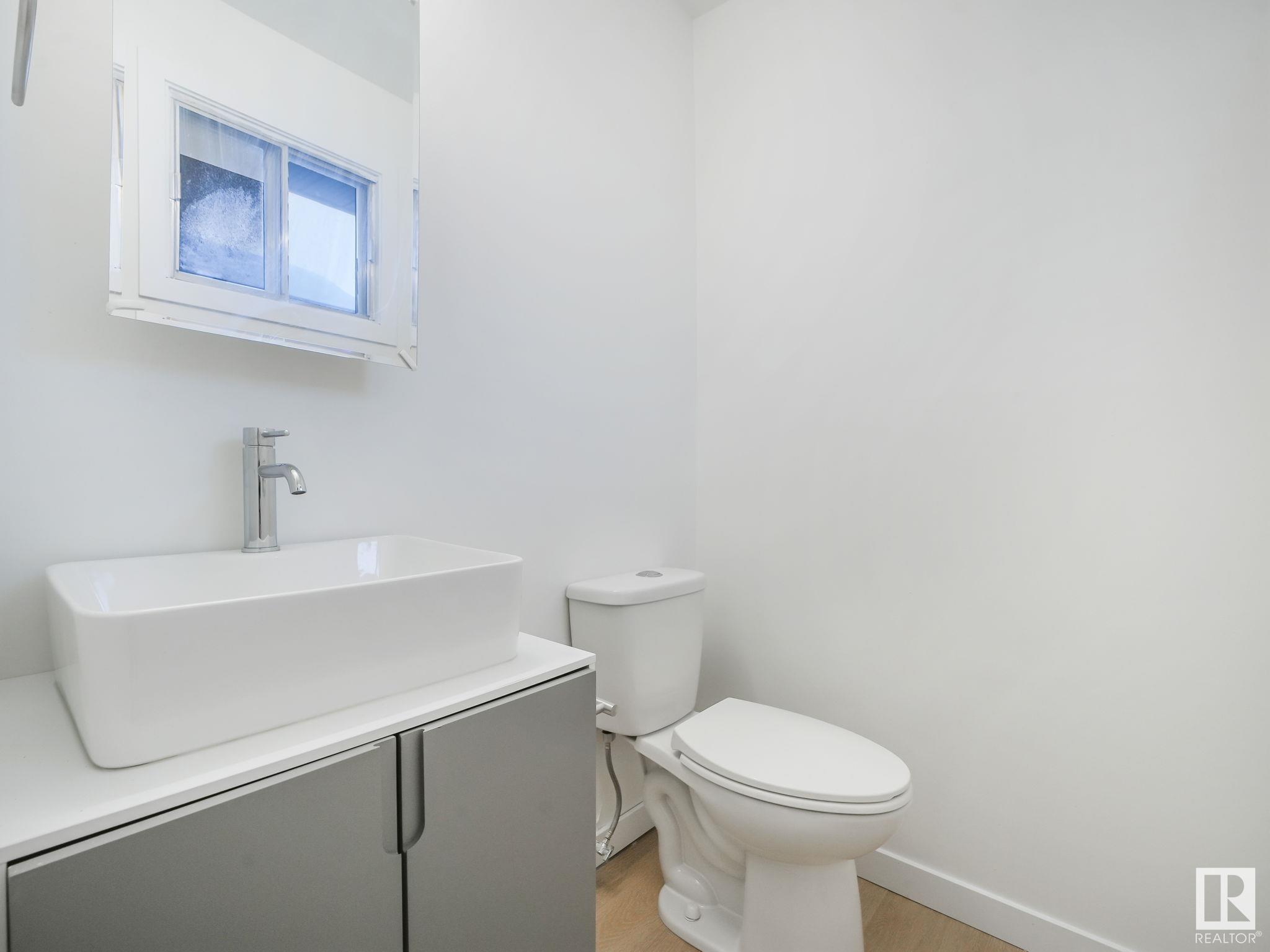      1320 35 Street NW , Edmonton,  ,T6L 3E8 ;  Listing Number: MLS E4420864