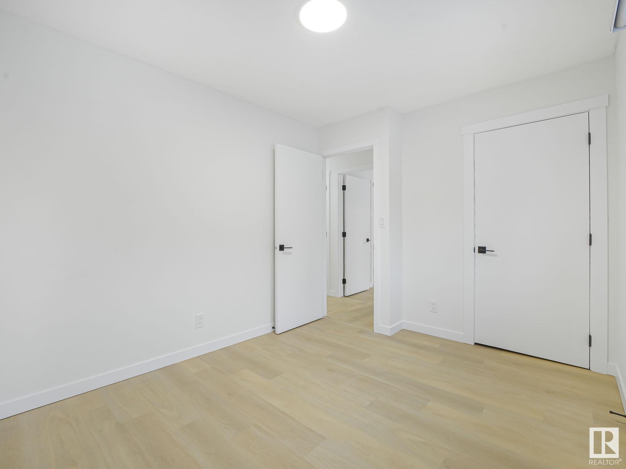      1320 35 Street NW , Edmonton,  ,T6L 3E8 ;  Listing Number: MLS E4420864