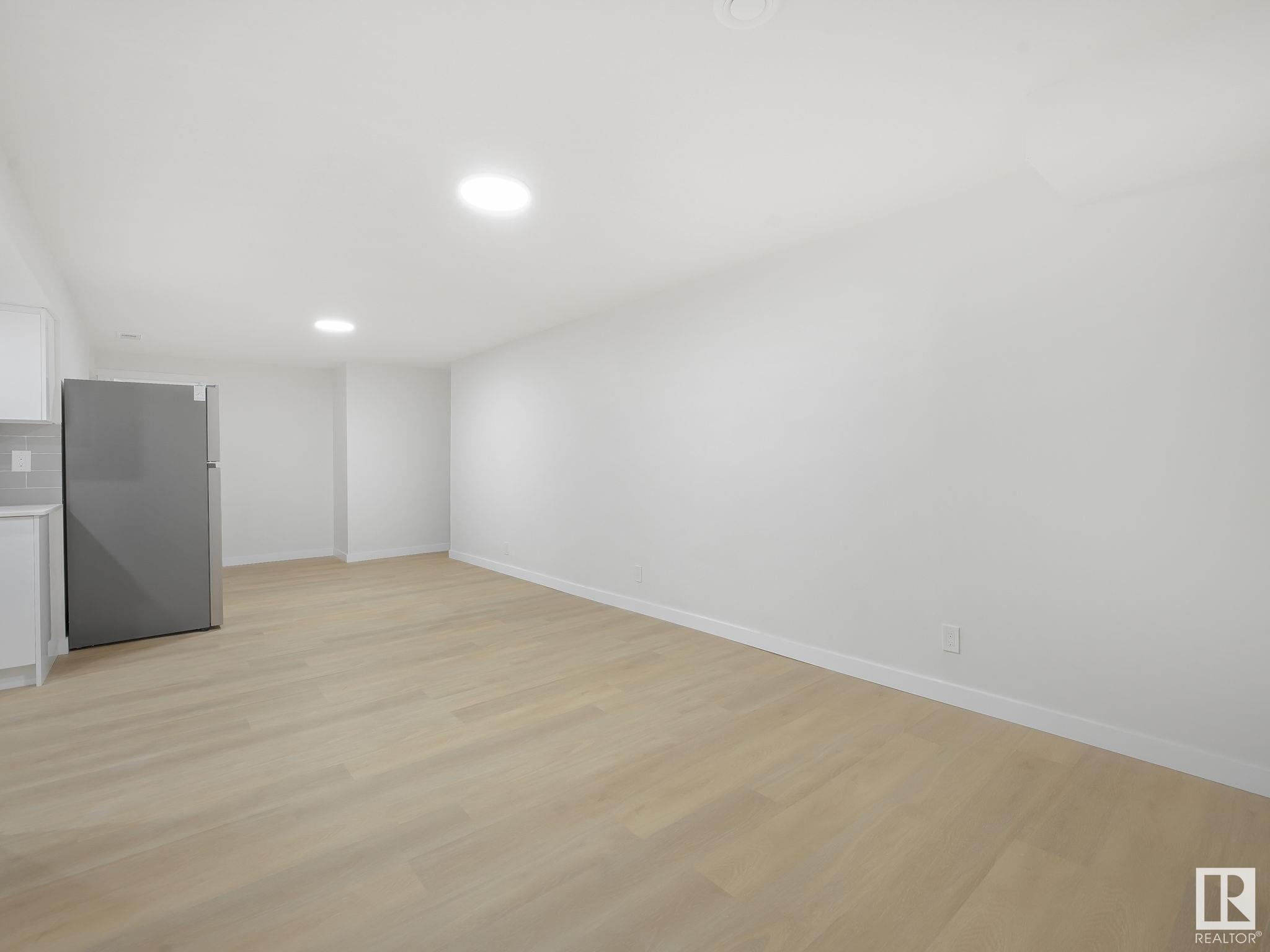      1320 35 Street NW , Edmonton,  ,T6L 3E8 ;  Listing Number: MLS E4420864