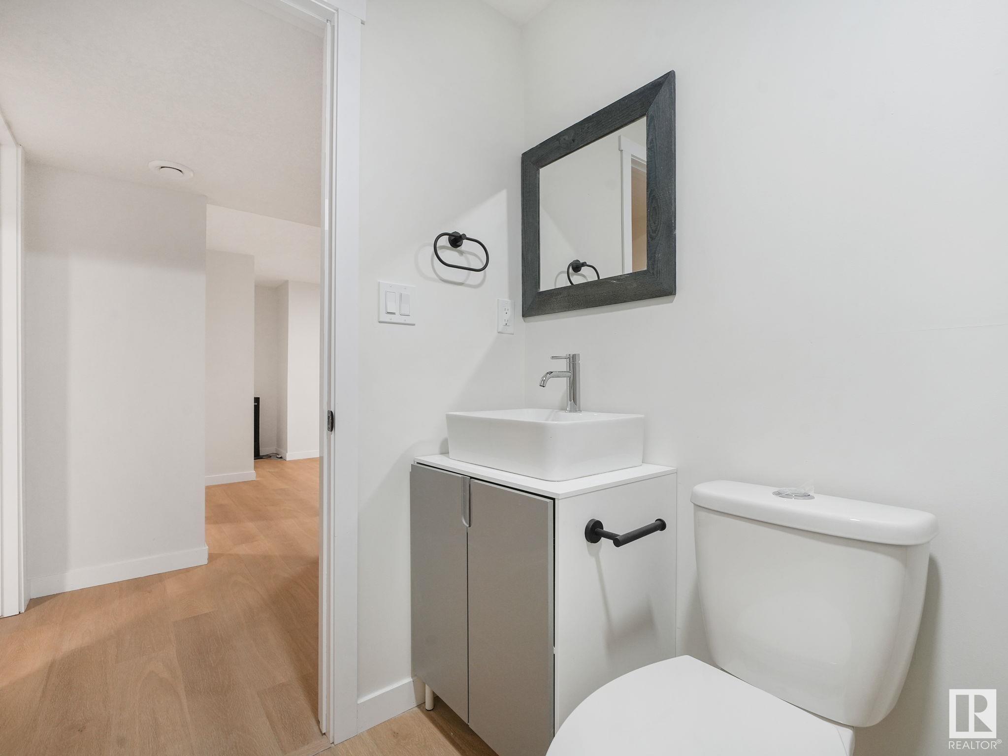      1320 35 Street NW , Edmonton,  ,T6L 3E8 ;  Listing Number: MLS E4420864