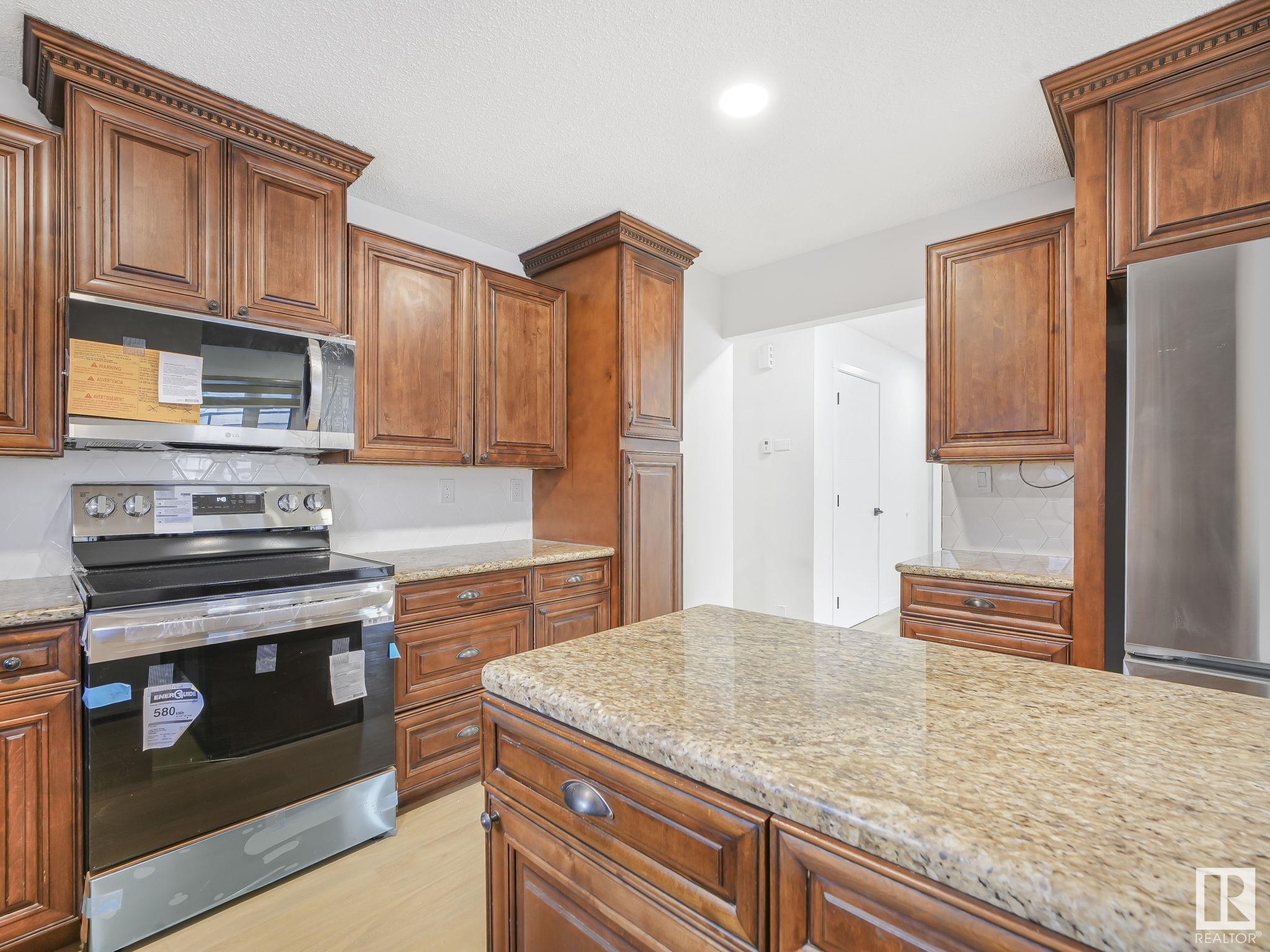      1320 35 Street NW , Edmonton,  ,T6L 3E8 ;  Listing Number: MLS E4420864