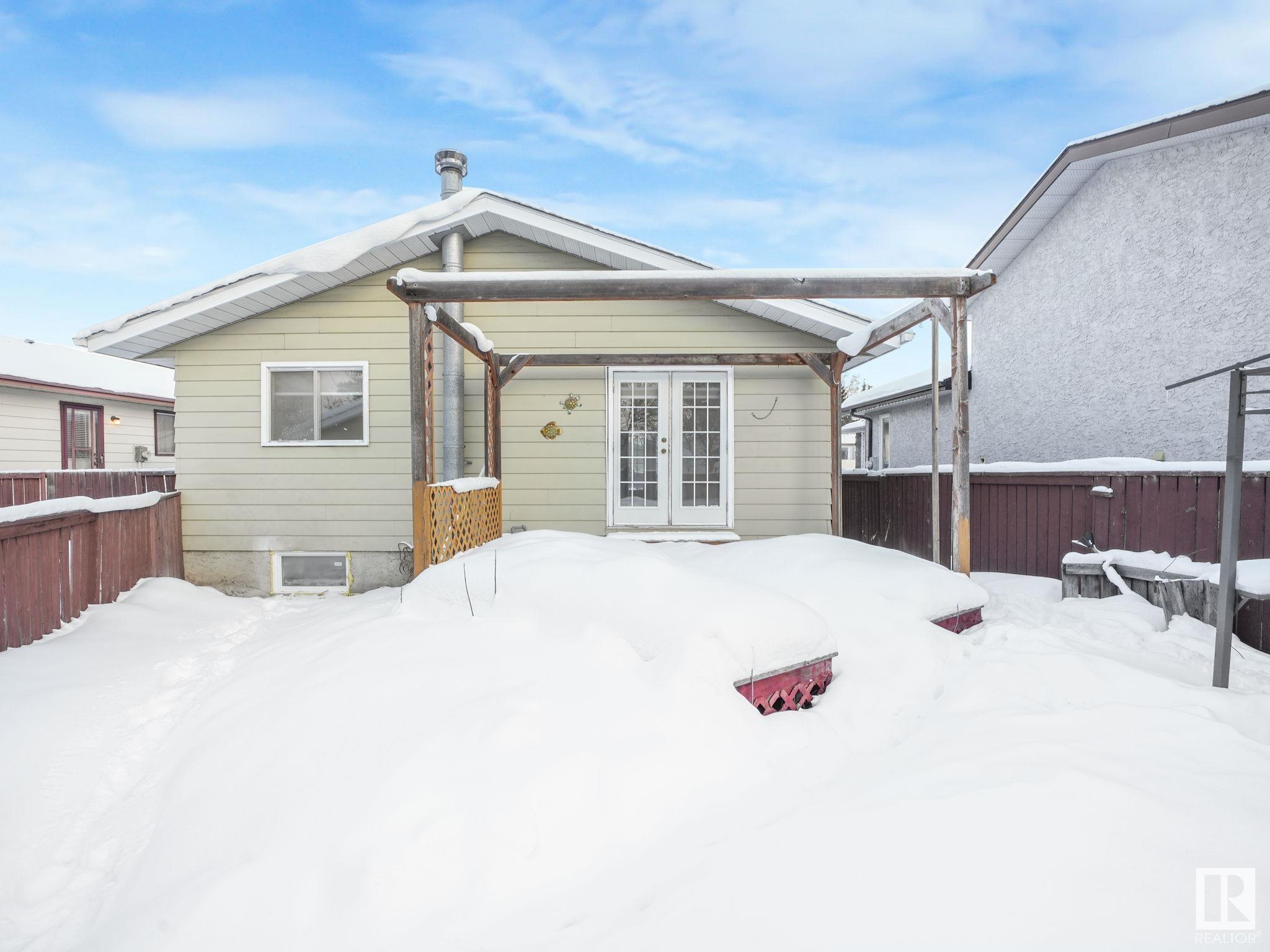      1320 35 Street NW , Edmonton,  ,T6L 3E8 ;  Listing Number: MLS E4420864