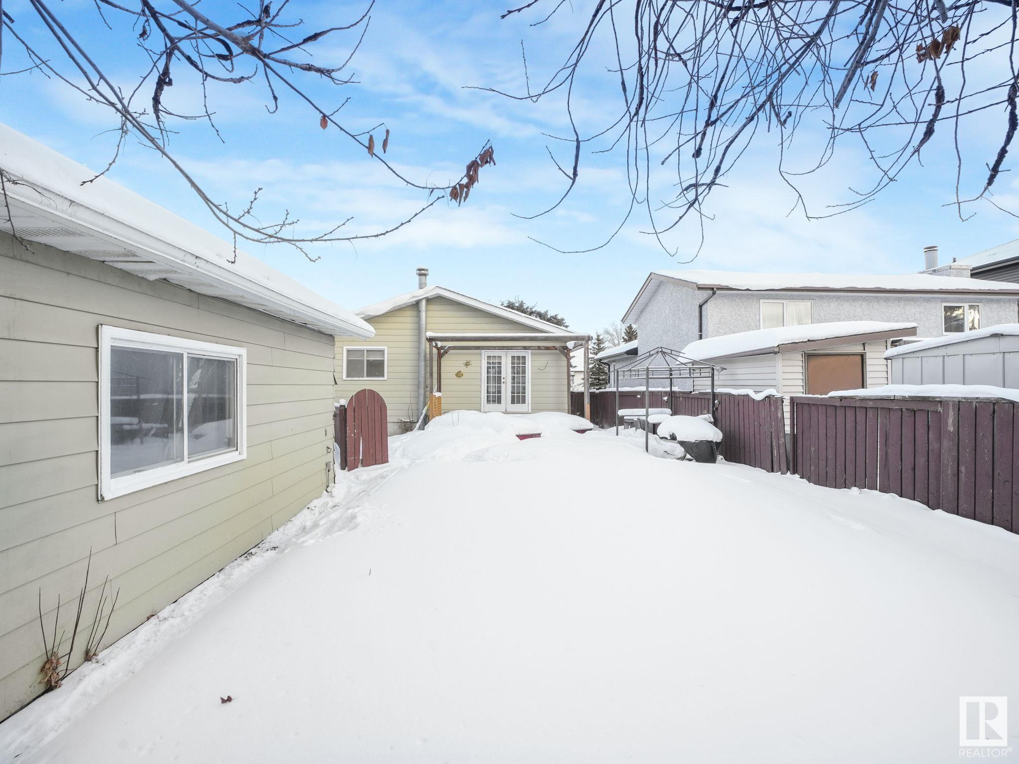      1320 35 Street NW , Edmonton,  ,T6L 3E8 ;  Listing Number: MLS E4420864