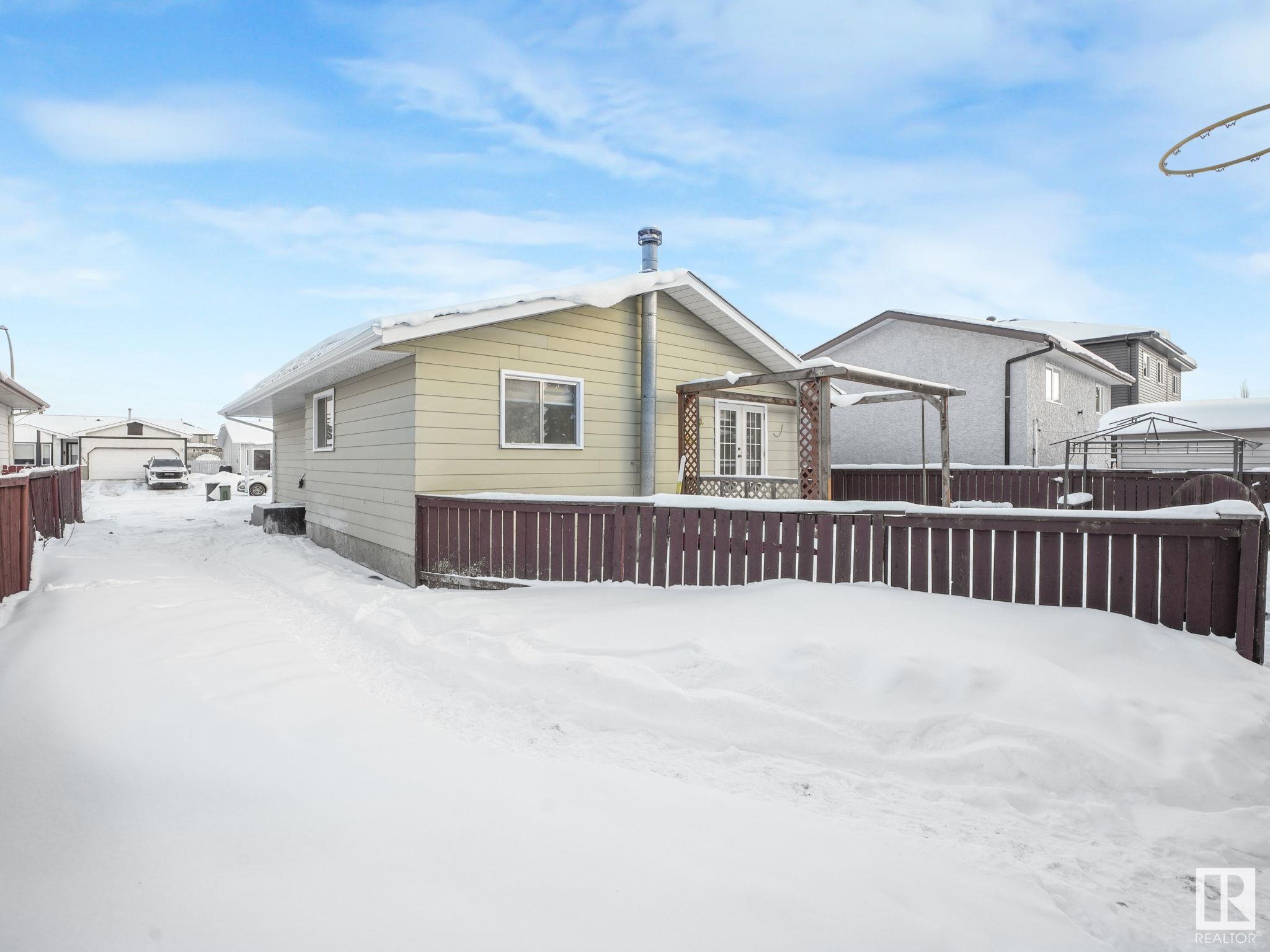      1320 35 Street NW , Edmonton,  ,T6L 3E8 ;  Listing Number: MLS E4420864