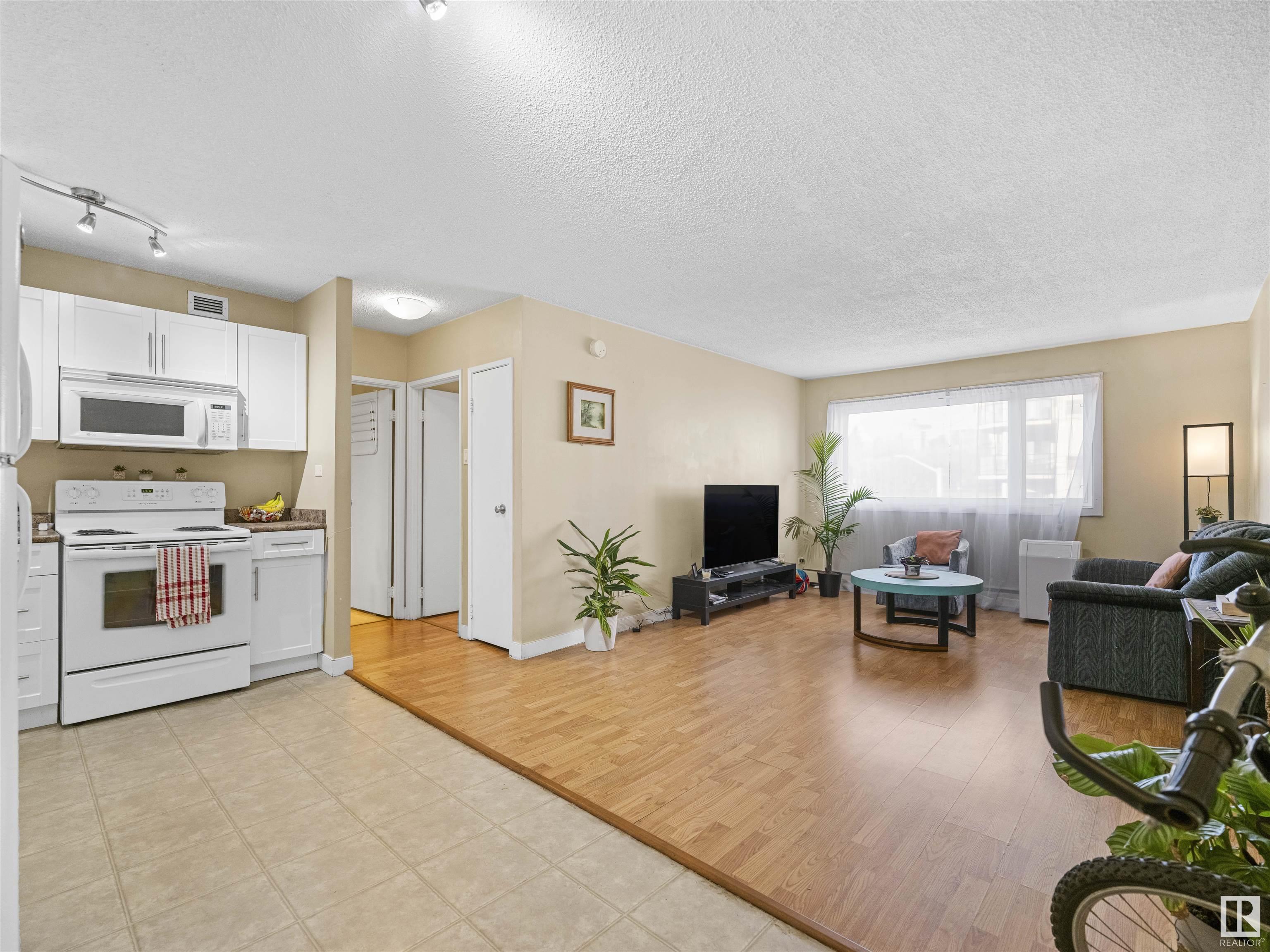      #409 9710 105 ST NW , Edmonton,  ,T5K 1A4 ;  Listing Number: MLS E4420881