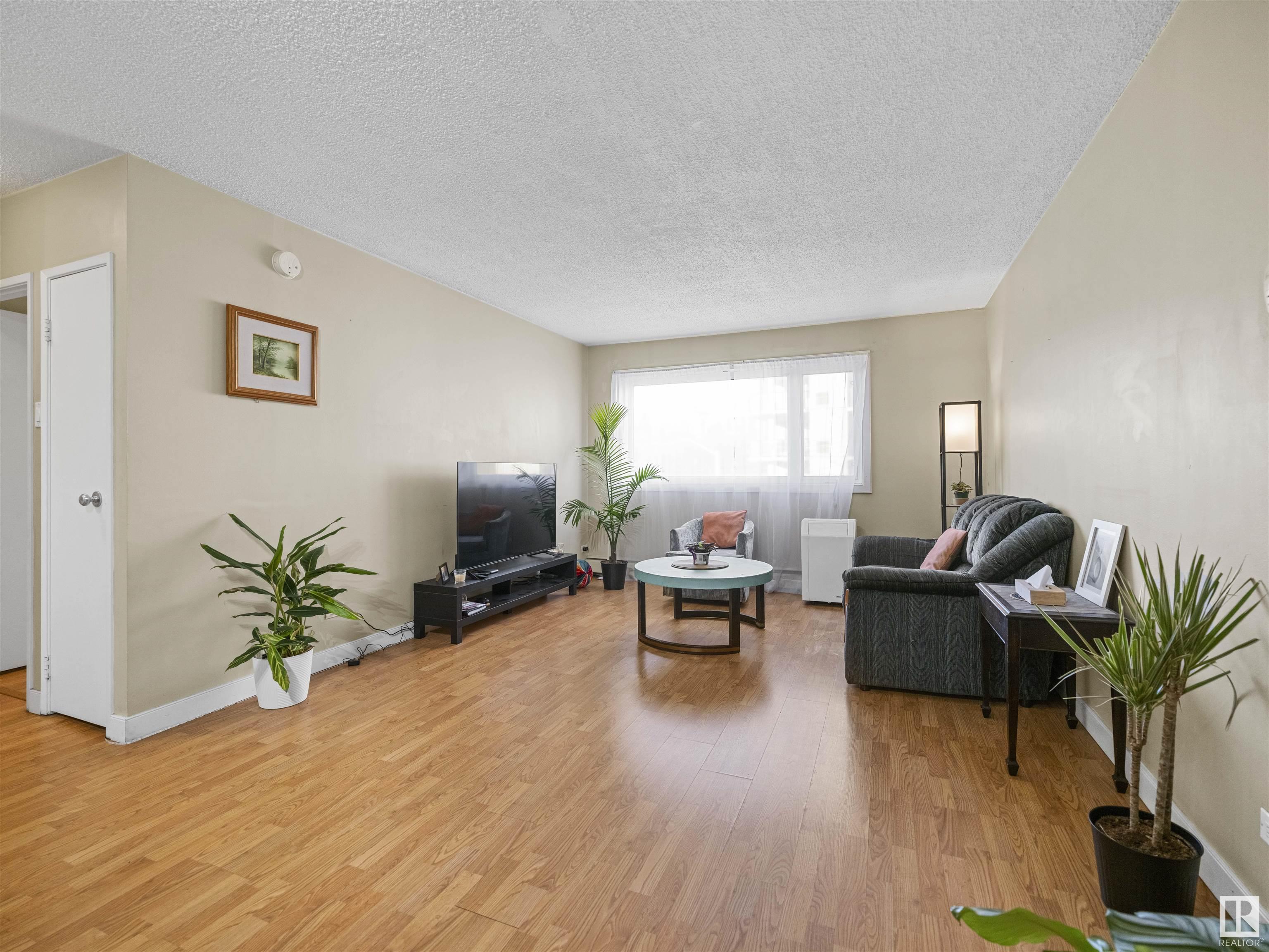      #409 9710 105 ST NW , Edmonton,  ,T5K 1A4 ;  Listing Number: MLS E4420881