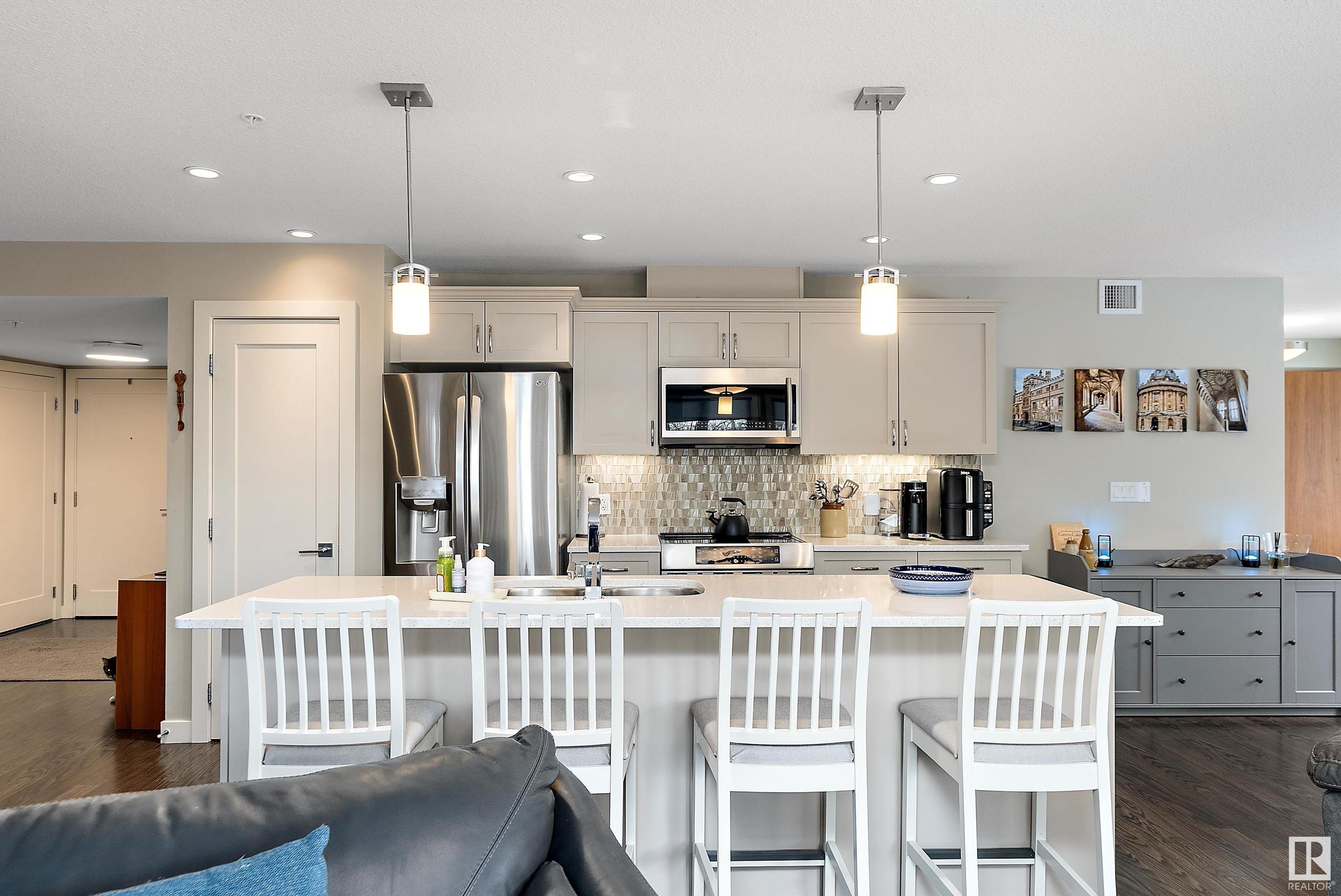      #104 5025 EDGEMONT BV NW , Edmonton,  ,T6M 0S8 ;  Listing Number: MLS E4420883