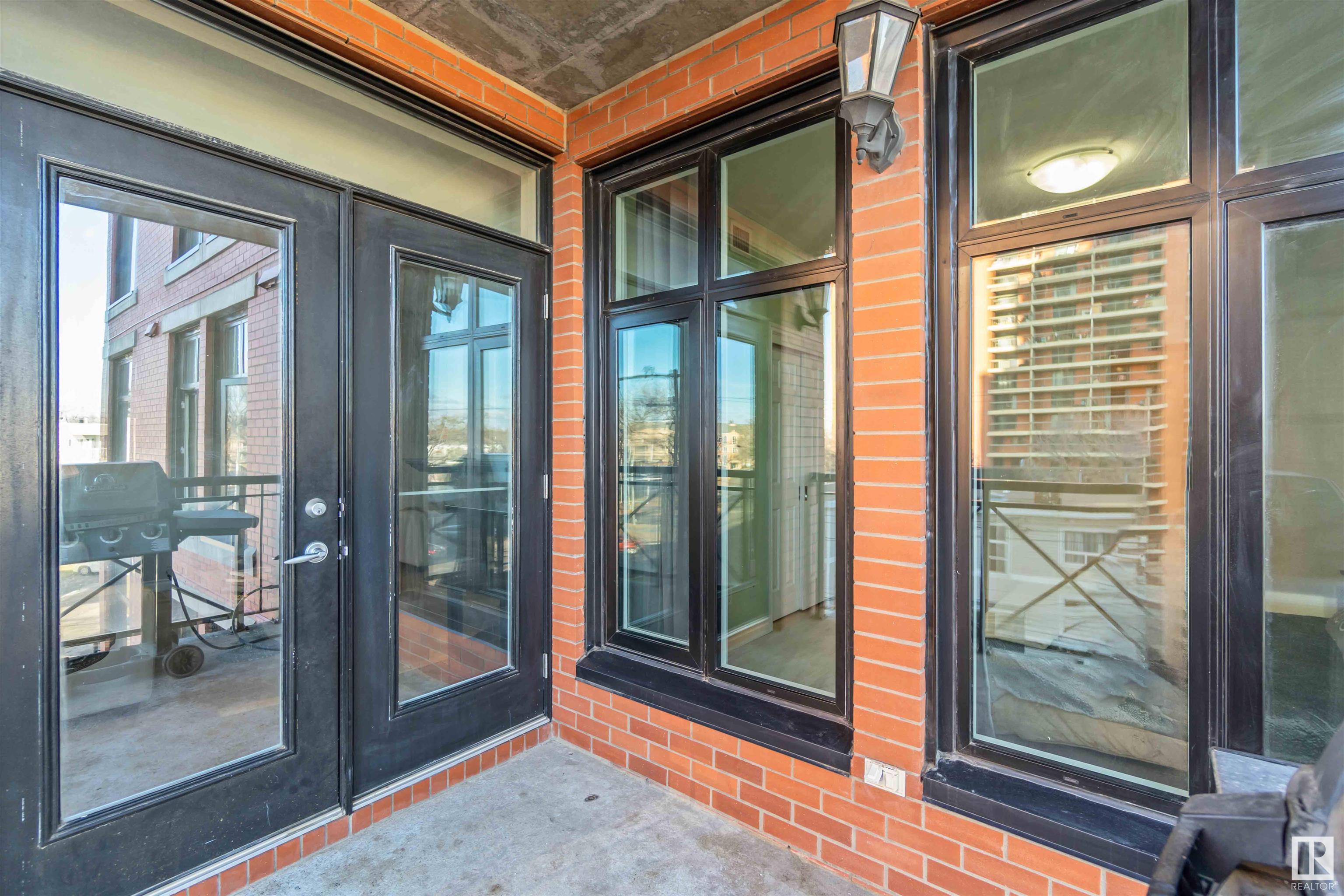     #402 9020 JASPER AV NW , Edmonton,  ,T5H 3S8 ;  Listing Number: MLS E4420884