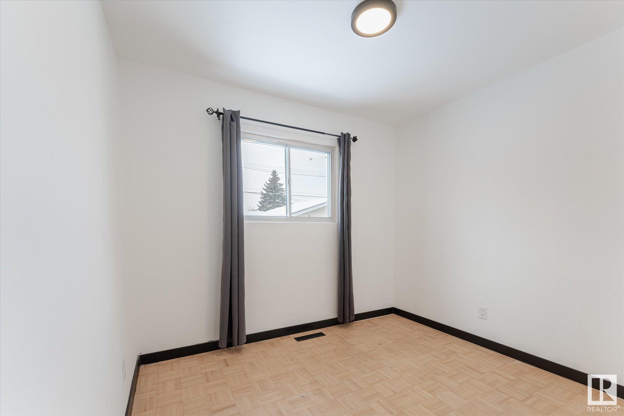      13556 139 ST NW , Edmonton,  ,T5L 2C4 ;  Listing Number: MLS E4420887