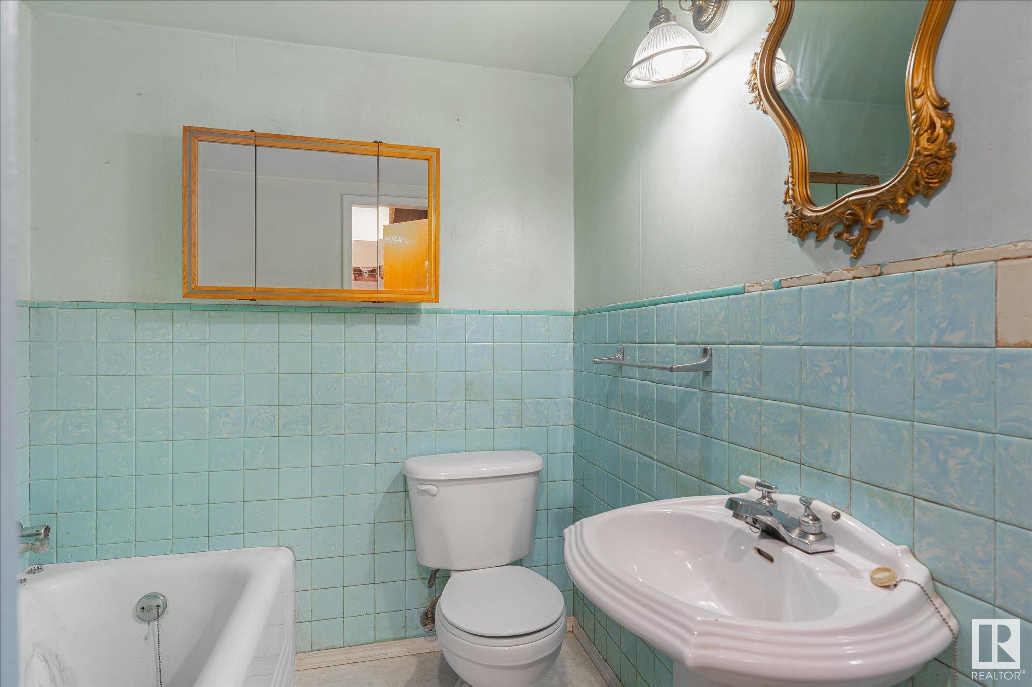      13556 139 ST NW , Edmonton,  ,T5L 2C4 ;  Listing Number: MLS E4420887