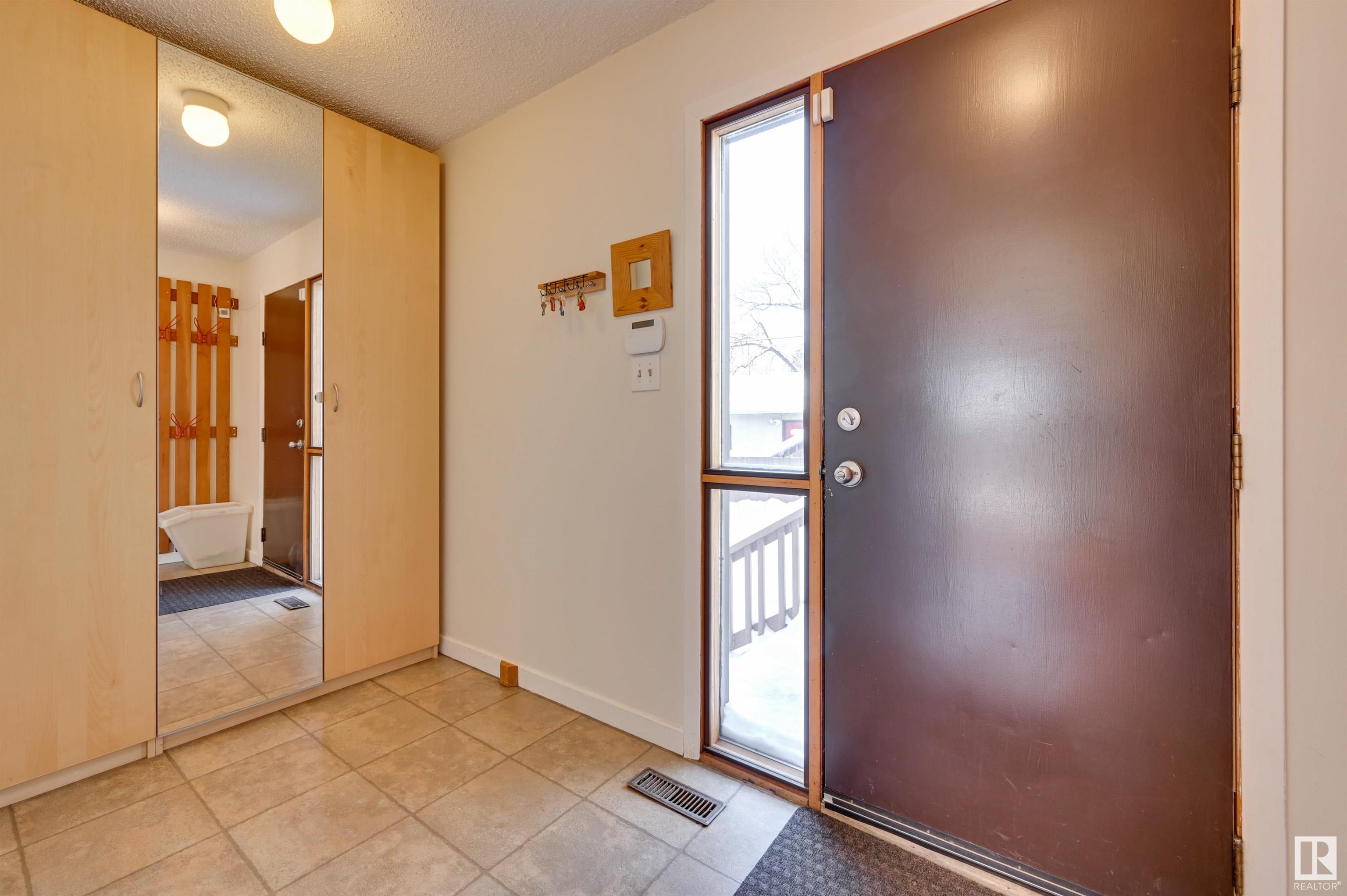      11419 73 AV NW , Edmonton,  ,T6G 0E2 ;  Listing Number: MLS E4420888