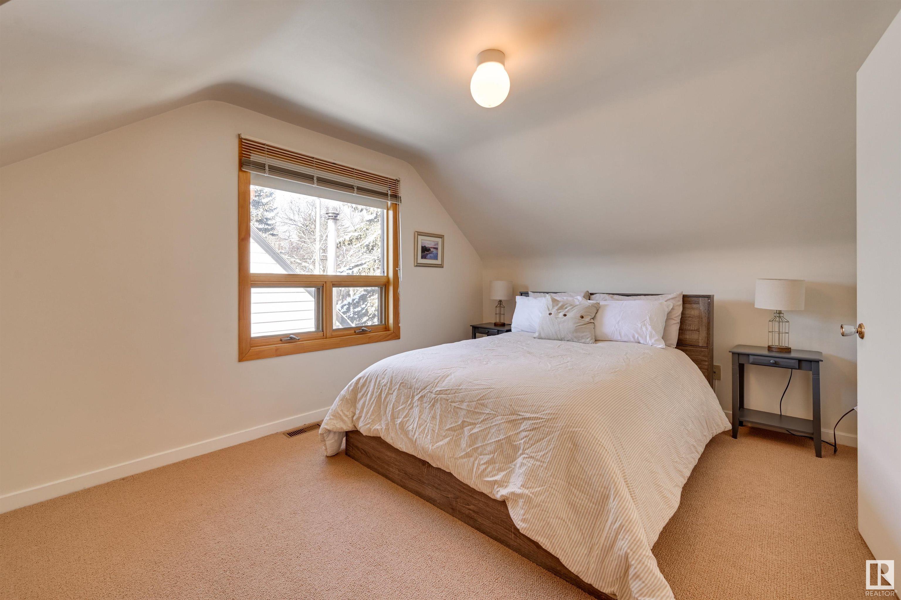      11419 73 AV NW , Edmonton,  ,T6G 0E2 ;  Listing Number: MLS E4420888