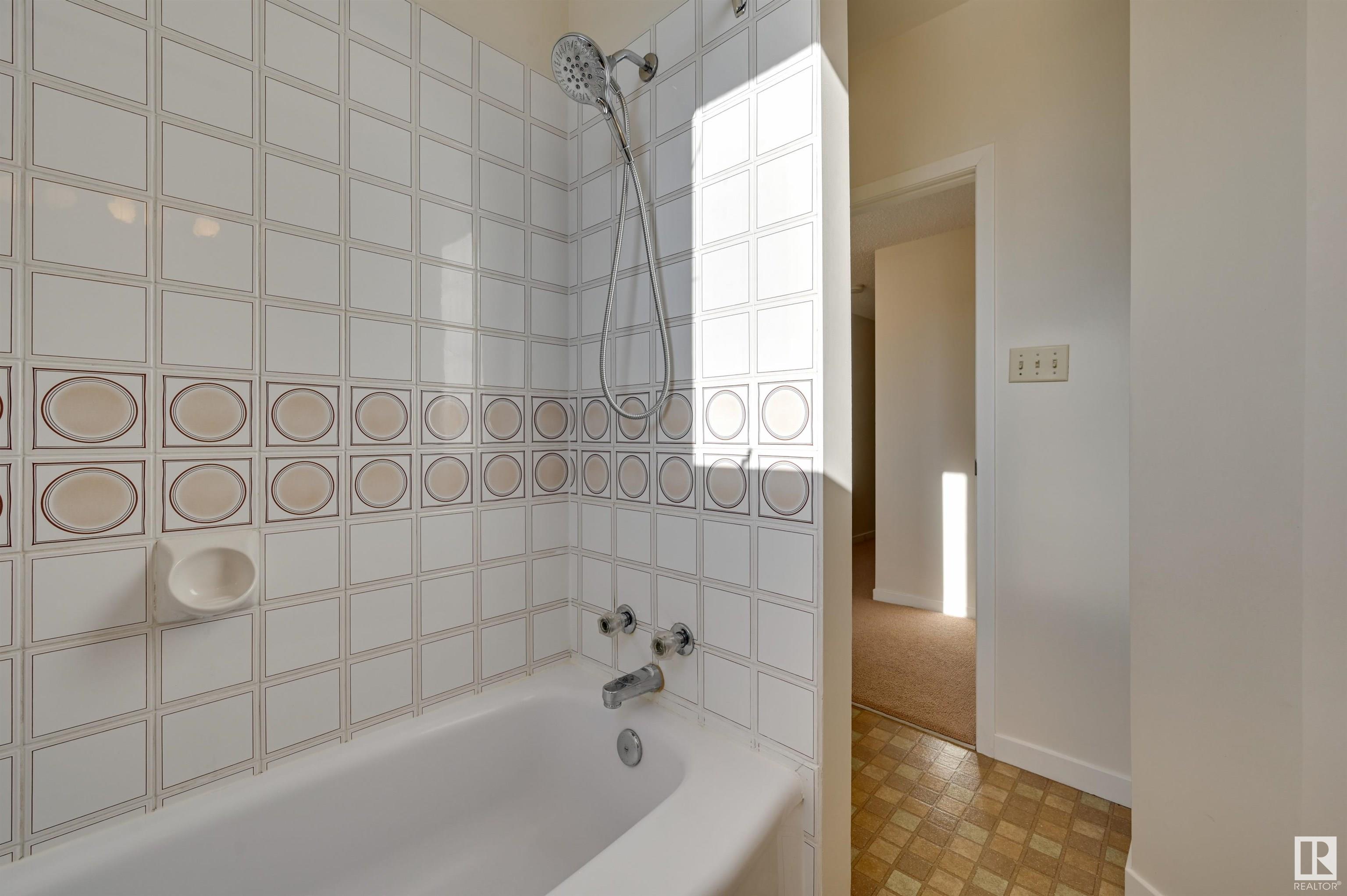      11419 73 AV NW , Edmonton,  ,T6G 0E2 ;  Listing Number: MLS E4420888