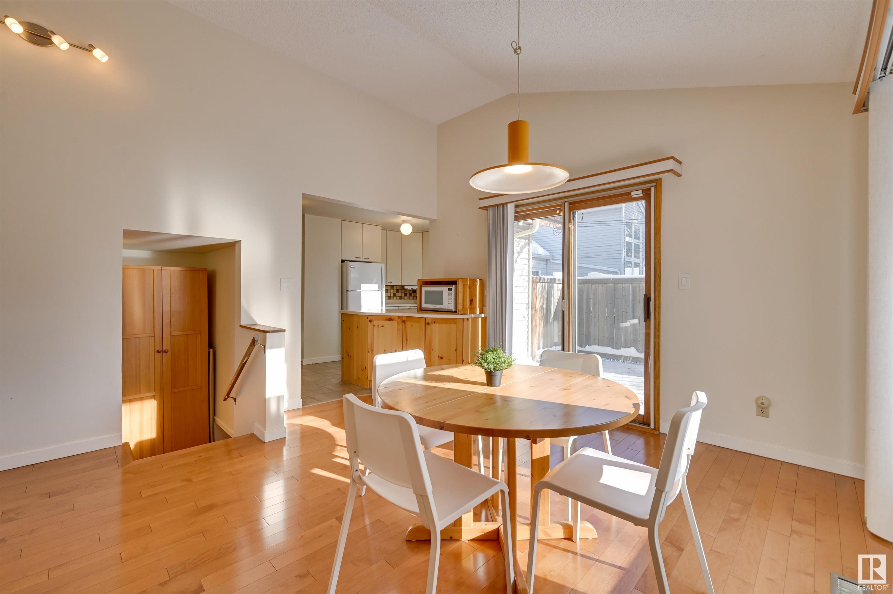      11419 73 AV NW , Edmonton,  ,T6G 0E2 ;  Listing Number: MLS E4420888