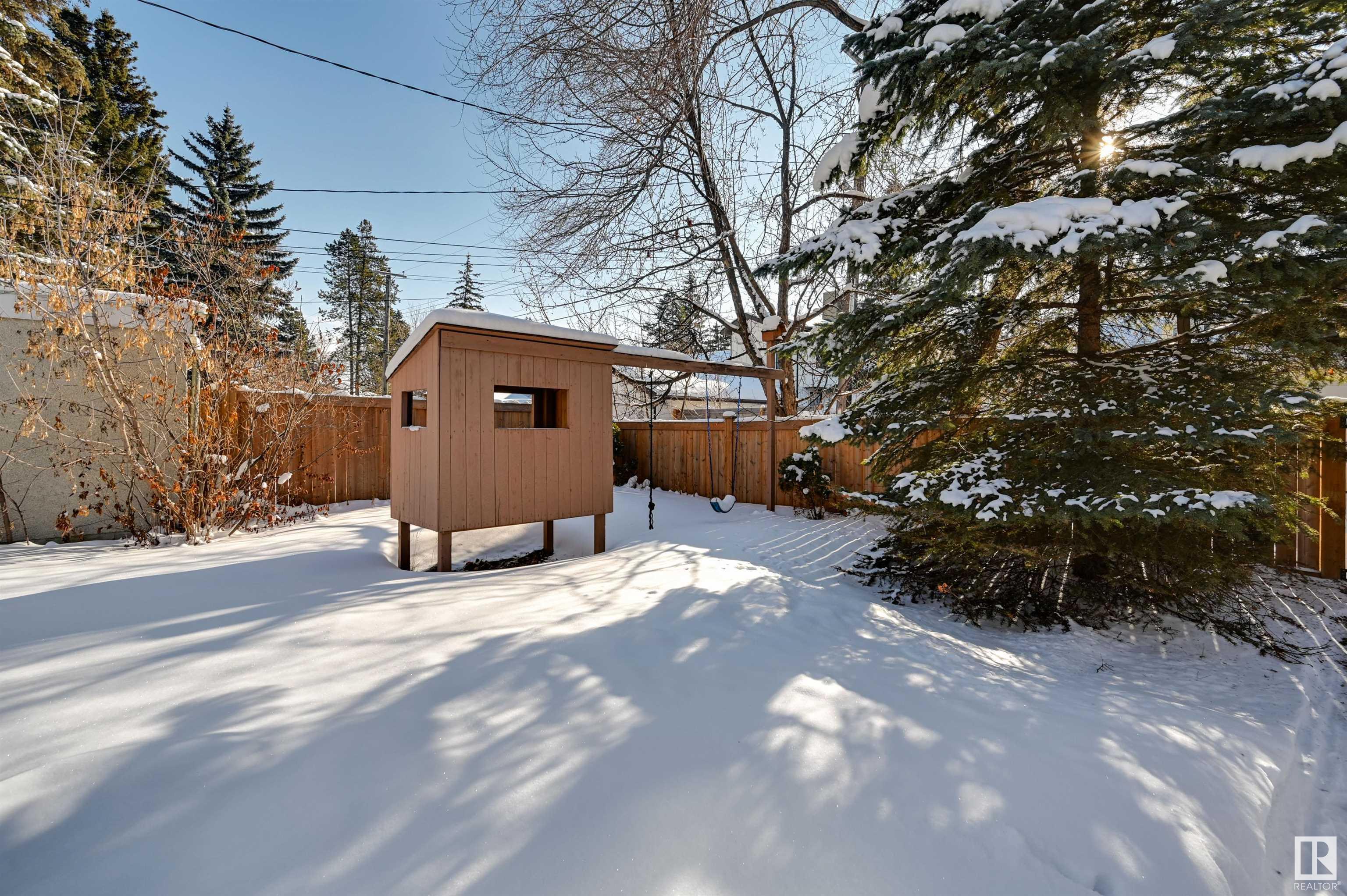      11419 73 AV NW , Edmonton,  ,T6G 0E2 ;  Listing Number: MLS E4420888