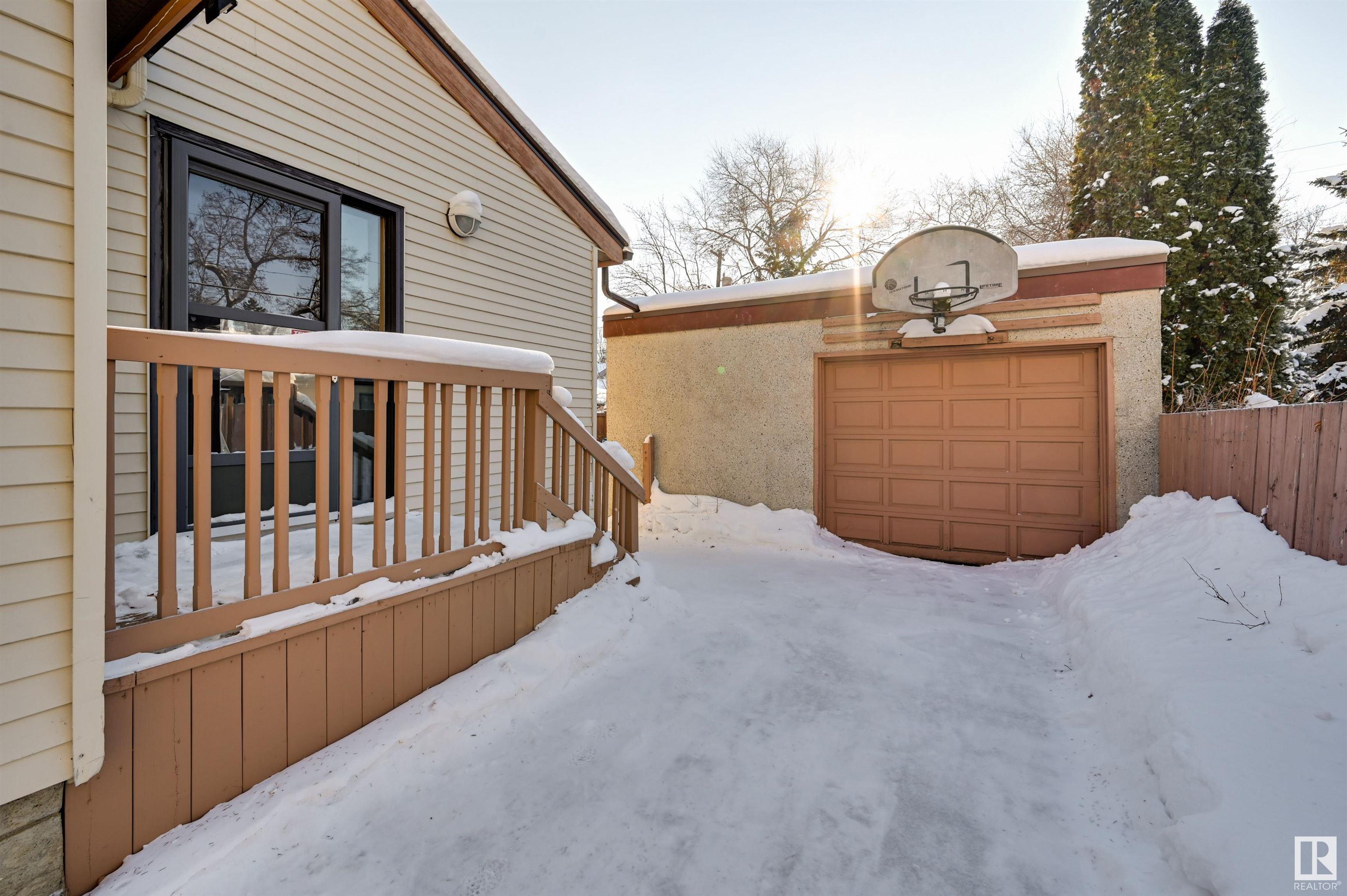      11419 73 AV NW , Edmonton,  ,T6G 0E2 ;  Listing Number: MLS E4420888