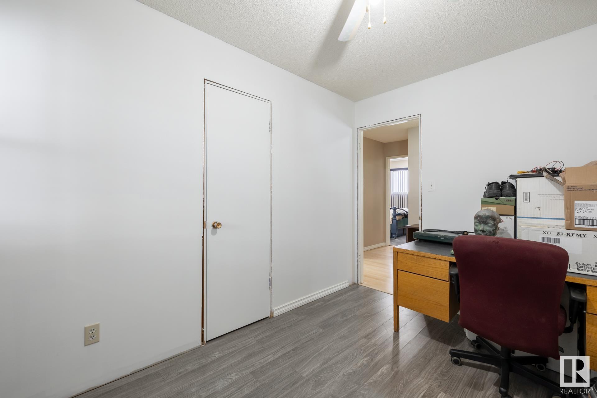      736 KNOTTWOOD RD S NW , Edmonton,  ,T6K 1W5 ;  Listing Number: MLS E4420891
