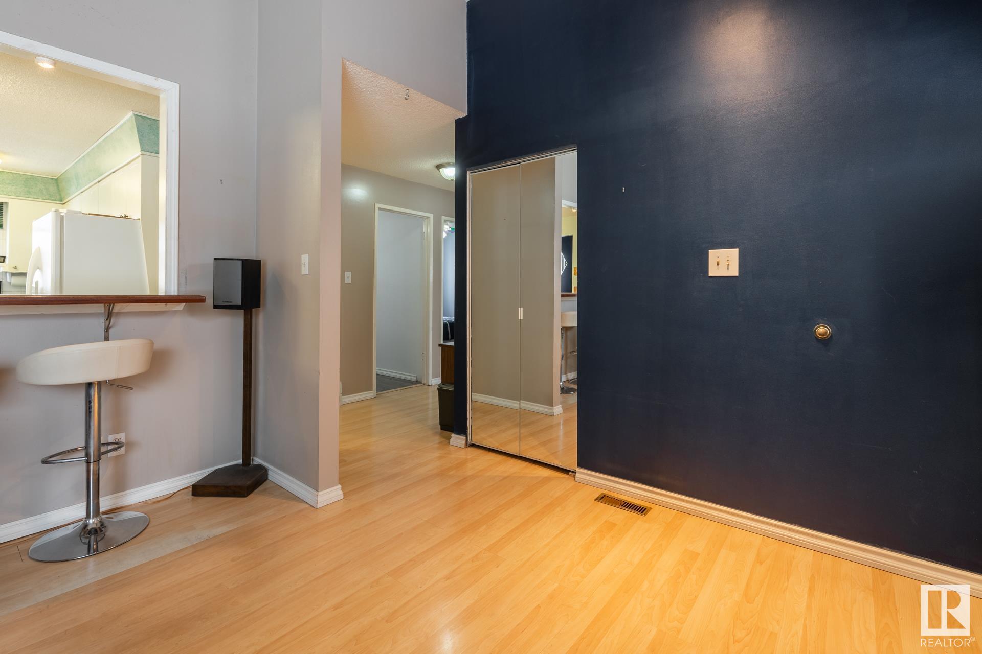      736 KNOTTWOOD RD S NW , Edmonton,  ,T6K 1W5 ;  Listing Number: MLS E4420891