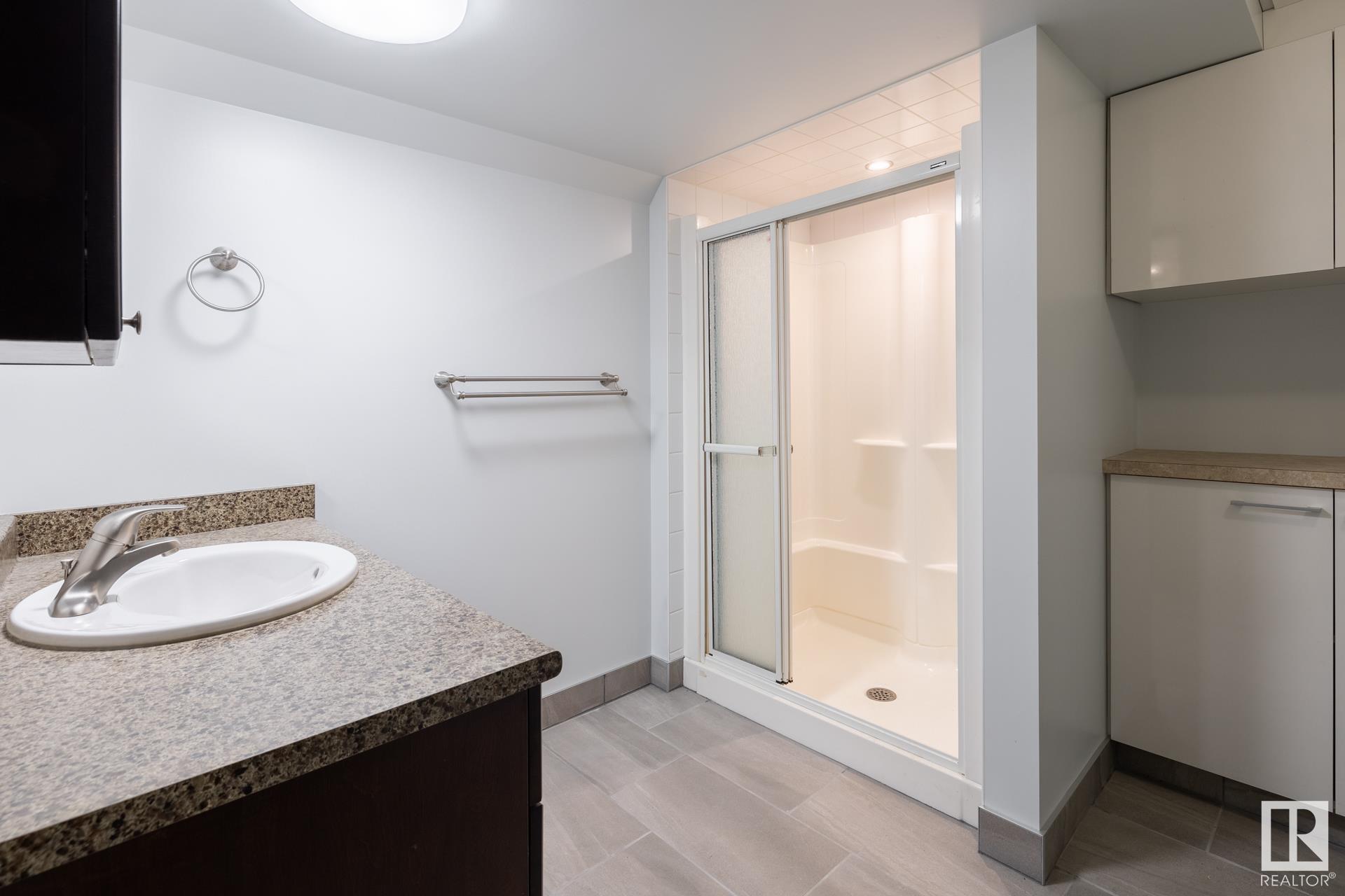      736 KNOTTWOOD RD S NW , Edmonton,  ,T6K 1W5 ;  Listing Number: MLS E4420891