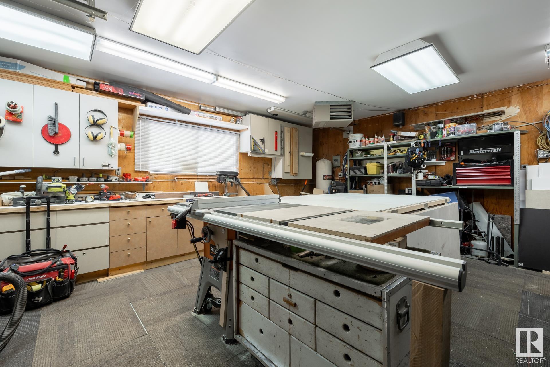      736 KNOTTWOOD RD S NW , Edmonton,  ,T6K 1W5 ;  Listing Number: MLS E4420891