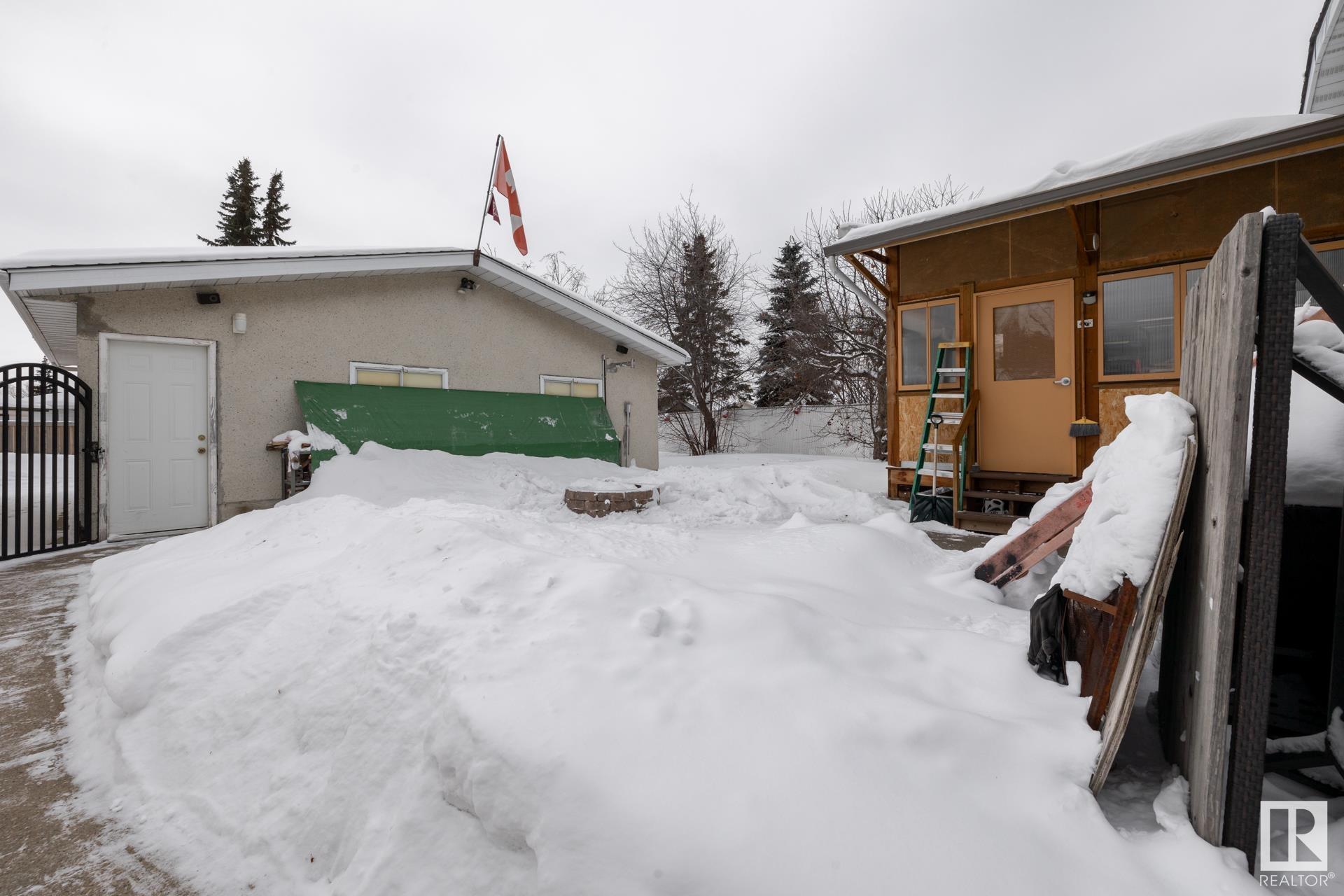      736 KNOTTWOOD RD S NW , Edmonton,  ,T6K 1W5 ;  Listing Number: MLS E4420891