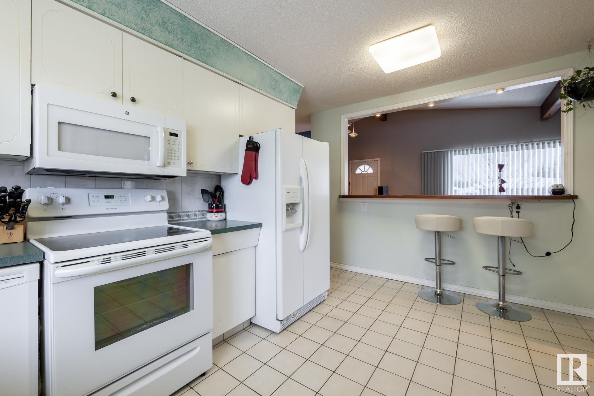      736 KNOTTWOOD RD S NW , Edmonton,  ,T6K 1W5 ;  Listing Number: MLS E4420891