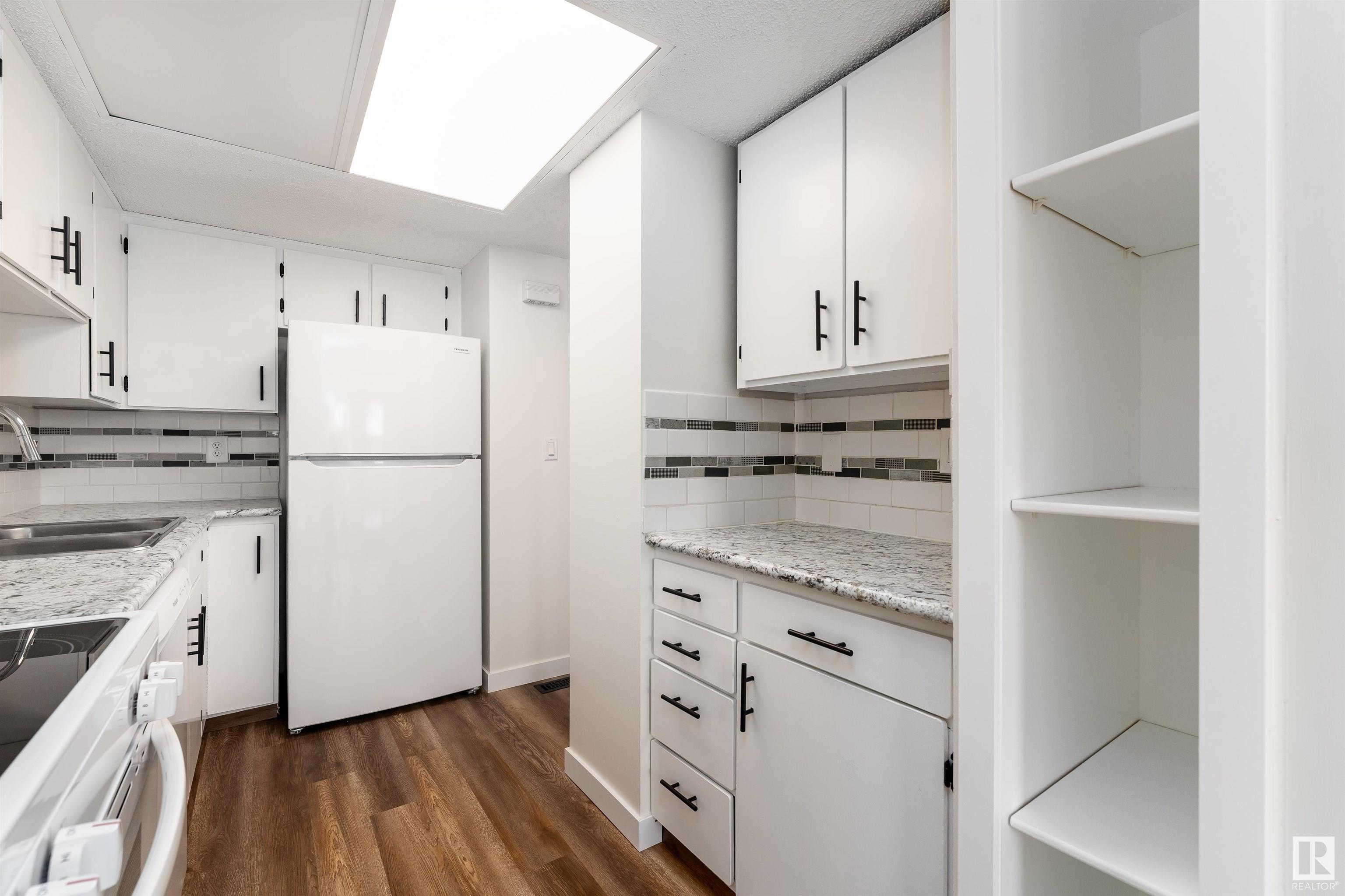      2339 139 AV NW , Edmonton,  ,T5Y 1S1 ;  Listing Number: MLS E4420893
