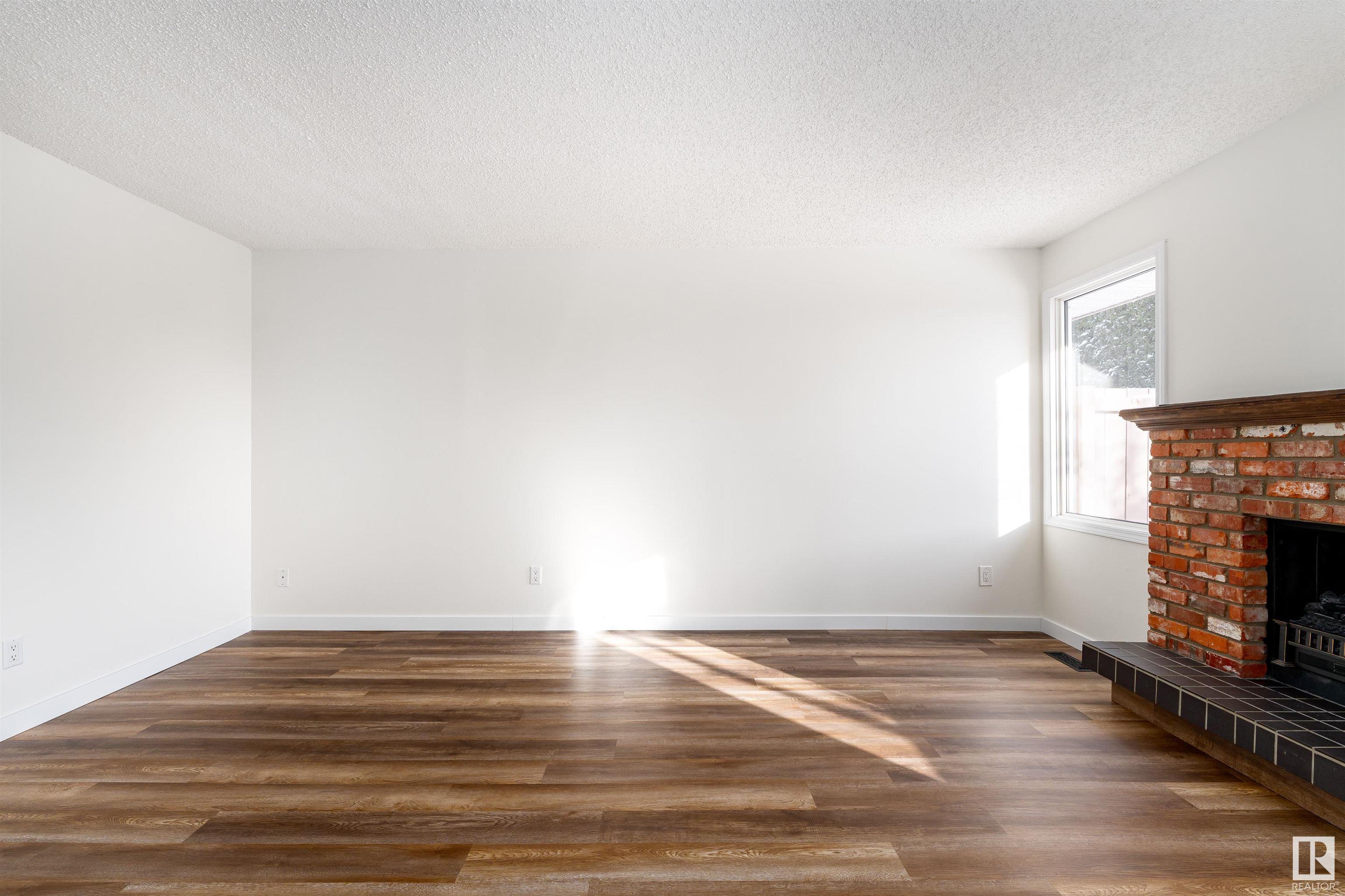      2339 139 AV NW , Edmonton,  ,T5Y 1S1 ;  Listing Number: MLS E4420893