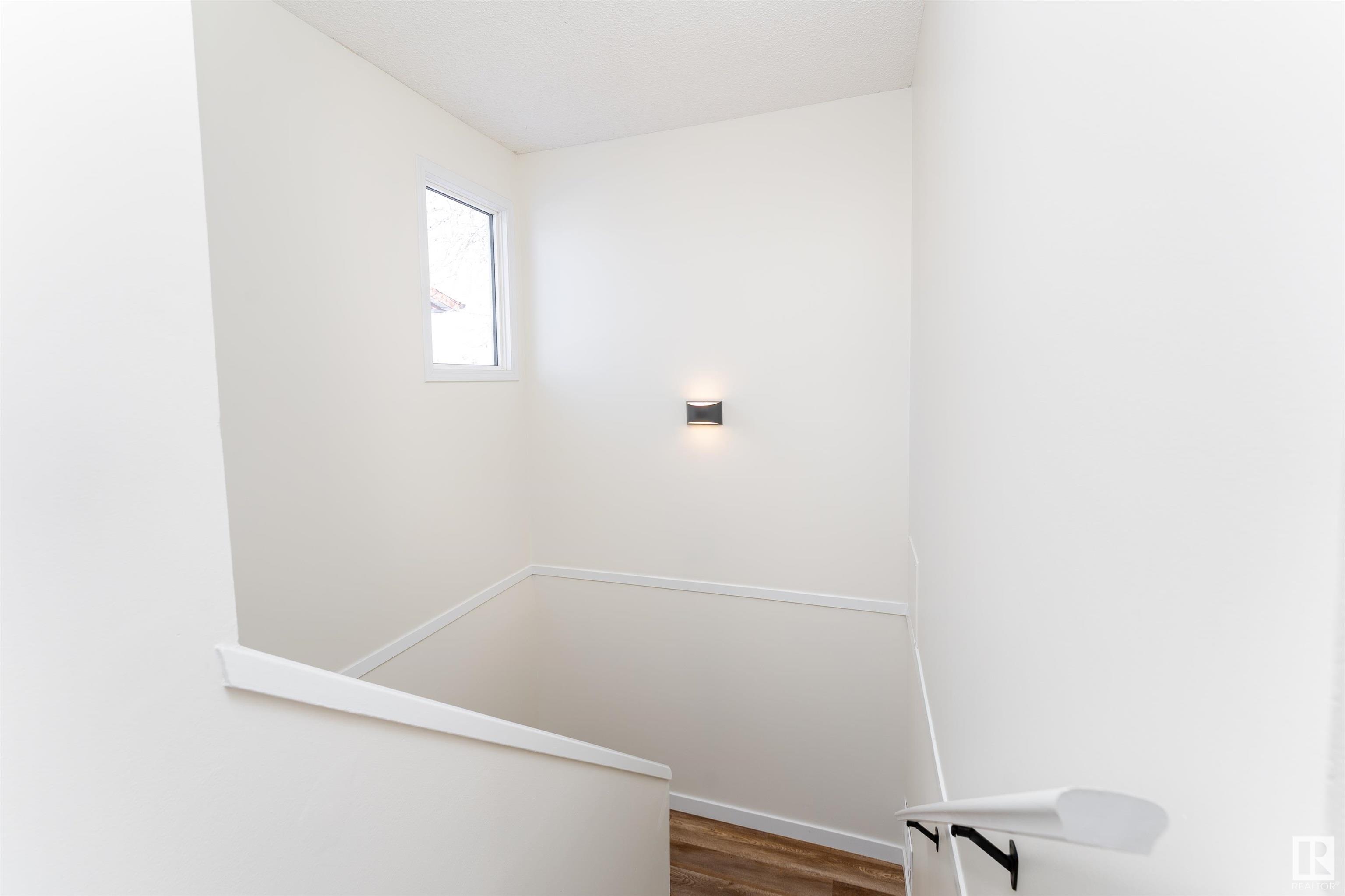      2339 139 AV NW , Edmonton,  ,T5Y 1S1 ;  Listing Number: MLS E4420893