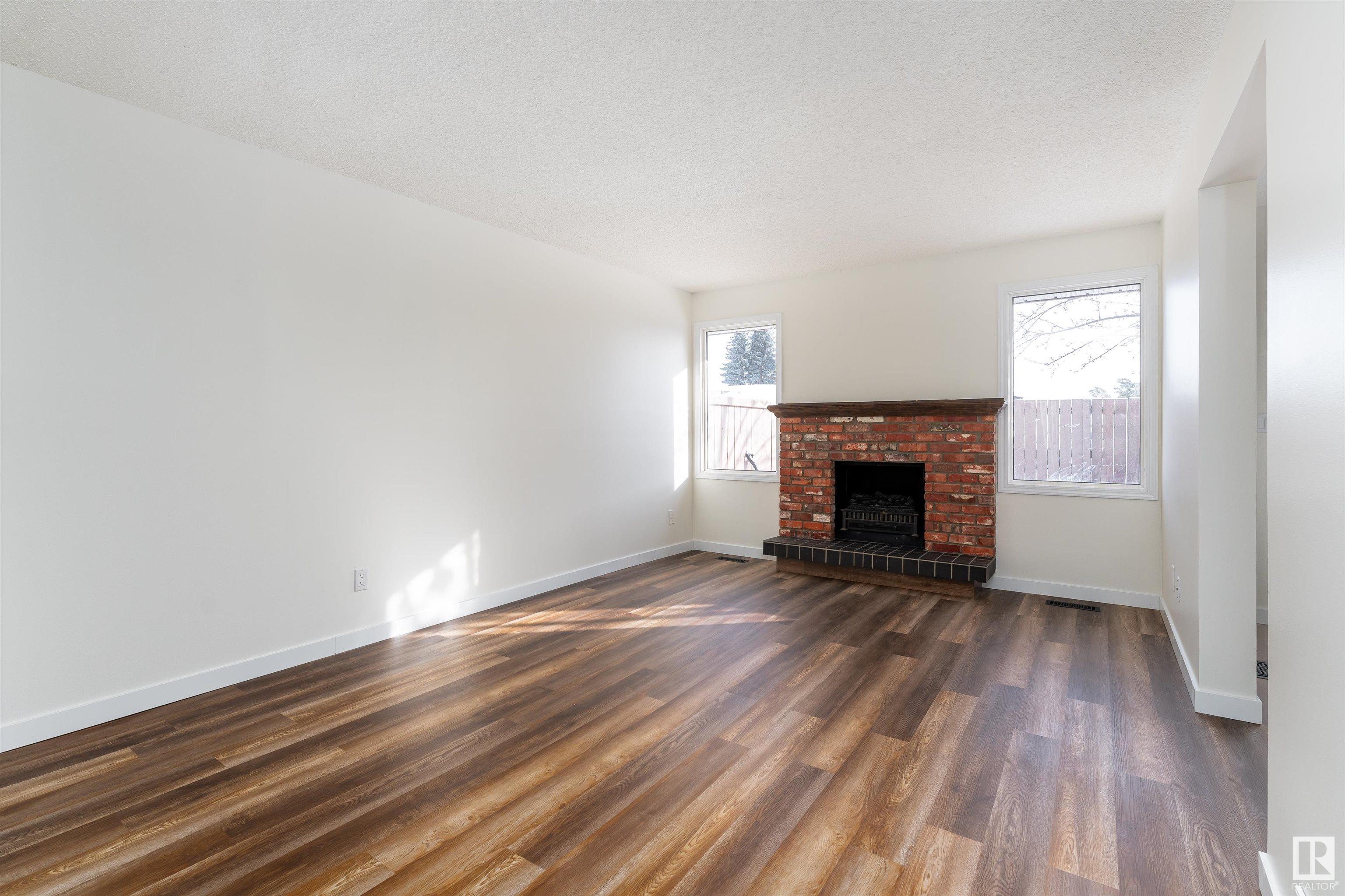      2339 139 AV NW , Edmonton,  ,T5Y 1S1 ;  Listing Number: MLS E4420893