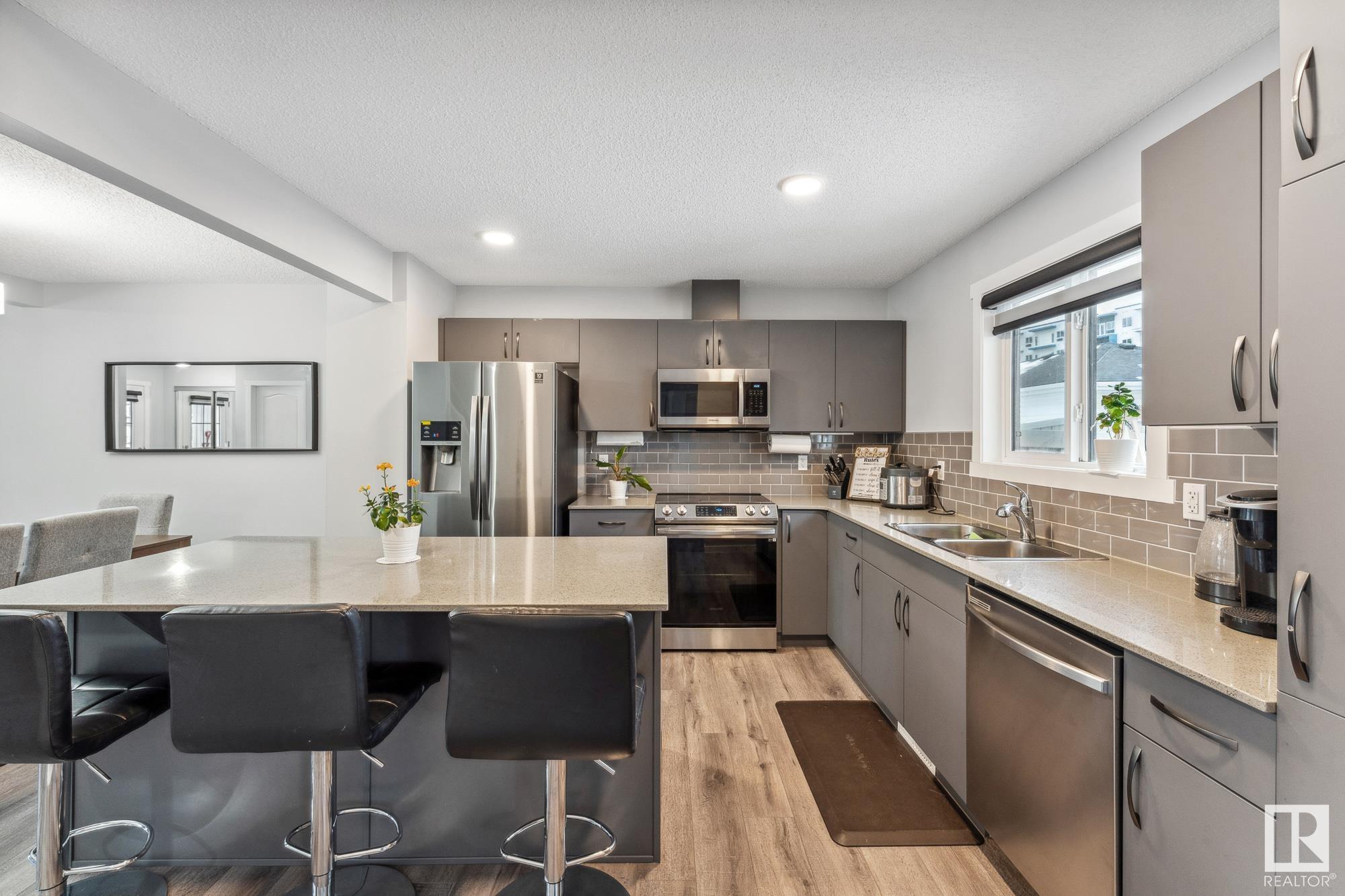      21905 93 AV NW , Edmonton,  ,T5T 7N8 ;  Listing Number: MLS E4420902