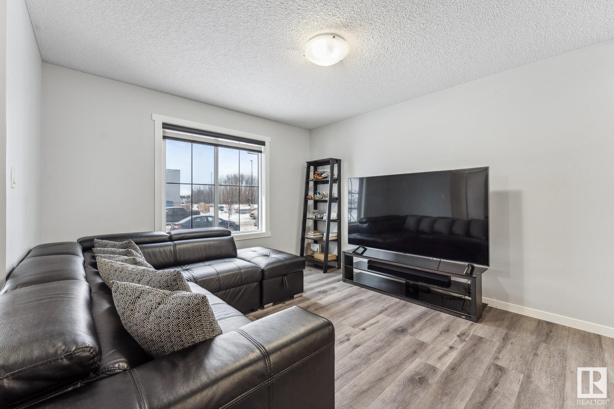      21905 93 AV NW , Edmonton,  ,T5T 7N8 ;  Listing Number: MLS E4420902