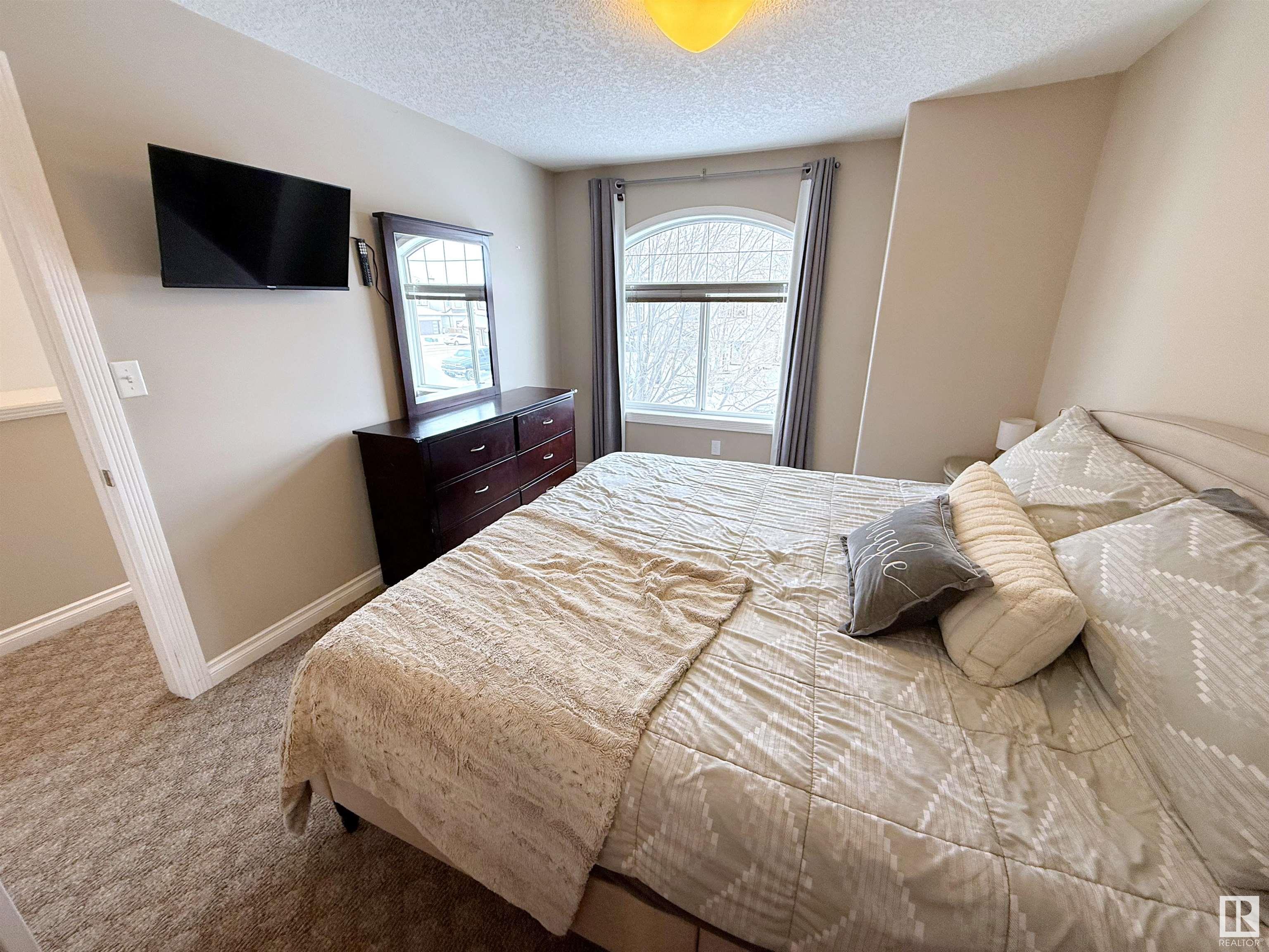      6 MERIDIAN LO , Stony Plain,  ,T7Z 0B6 ;  Listing Number: MLS E4420910