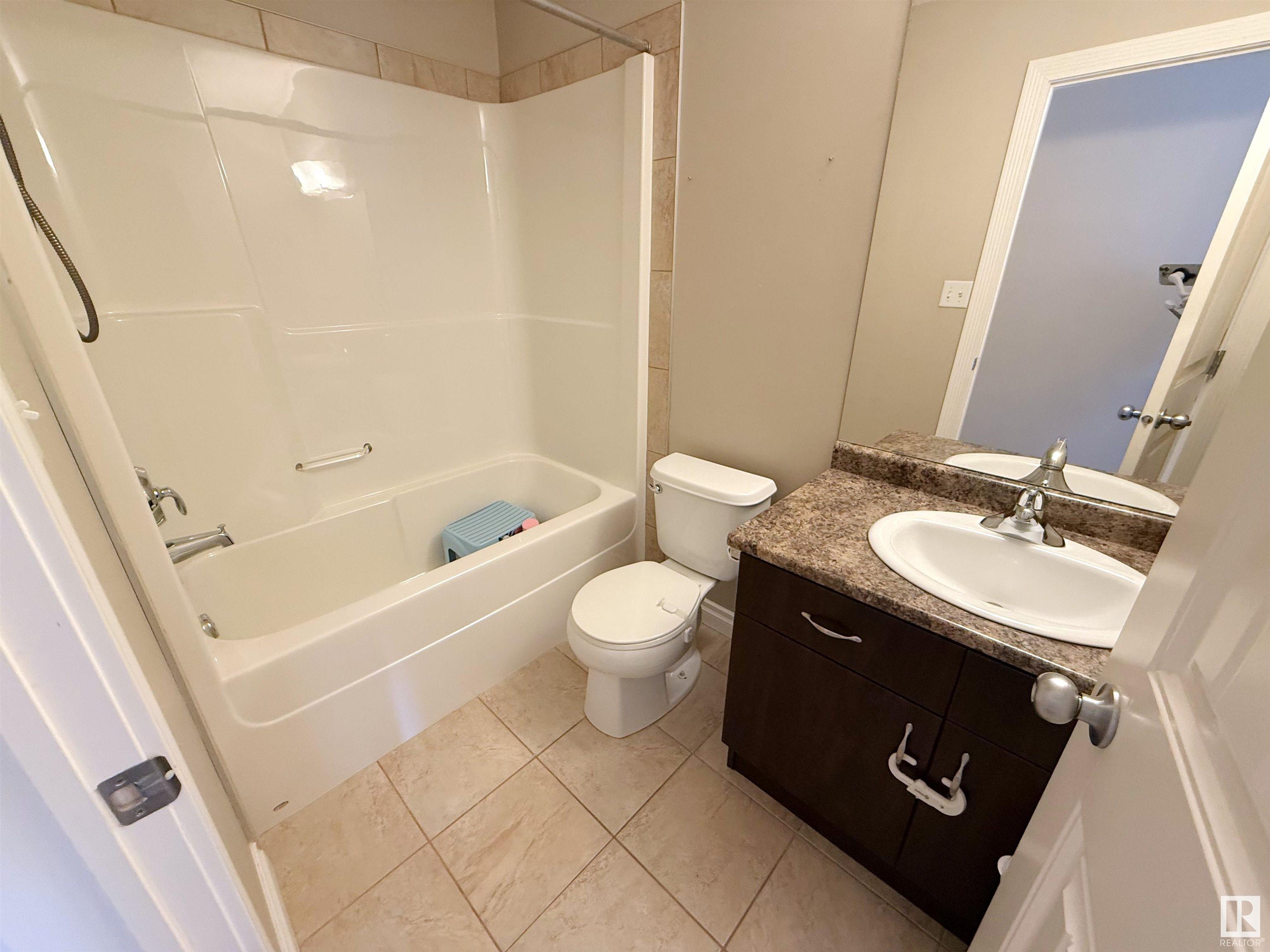      6 MERIDIAN LO , Stony Plain,  ,T7Z 0B6 ;  Listing Number: MLS E4420910