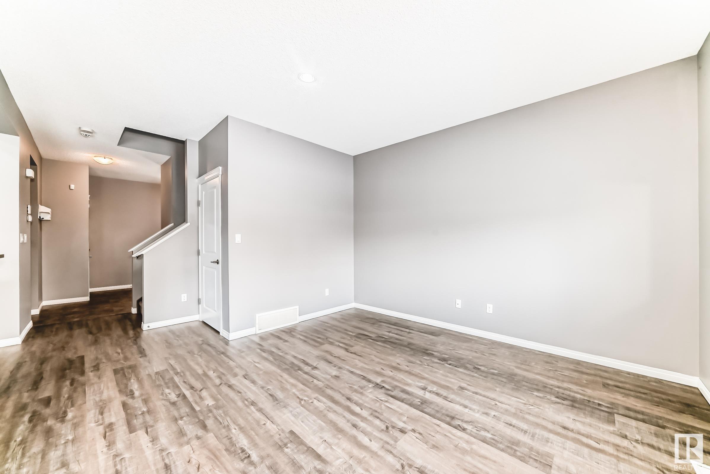      5616 175 AV NW , Edmonton,  ,T5Y 0T6 ;  Listing Number: MLS E4420913