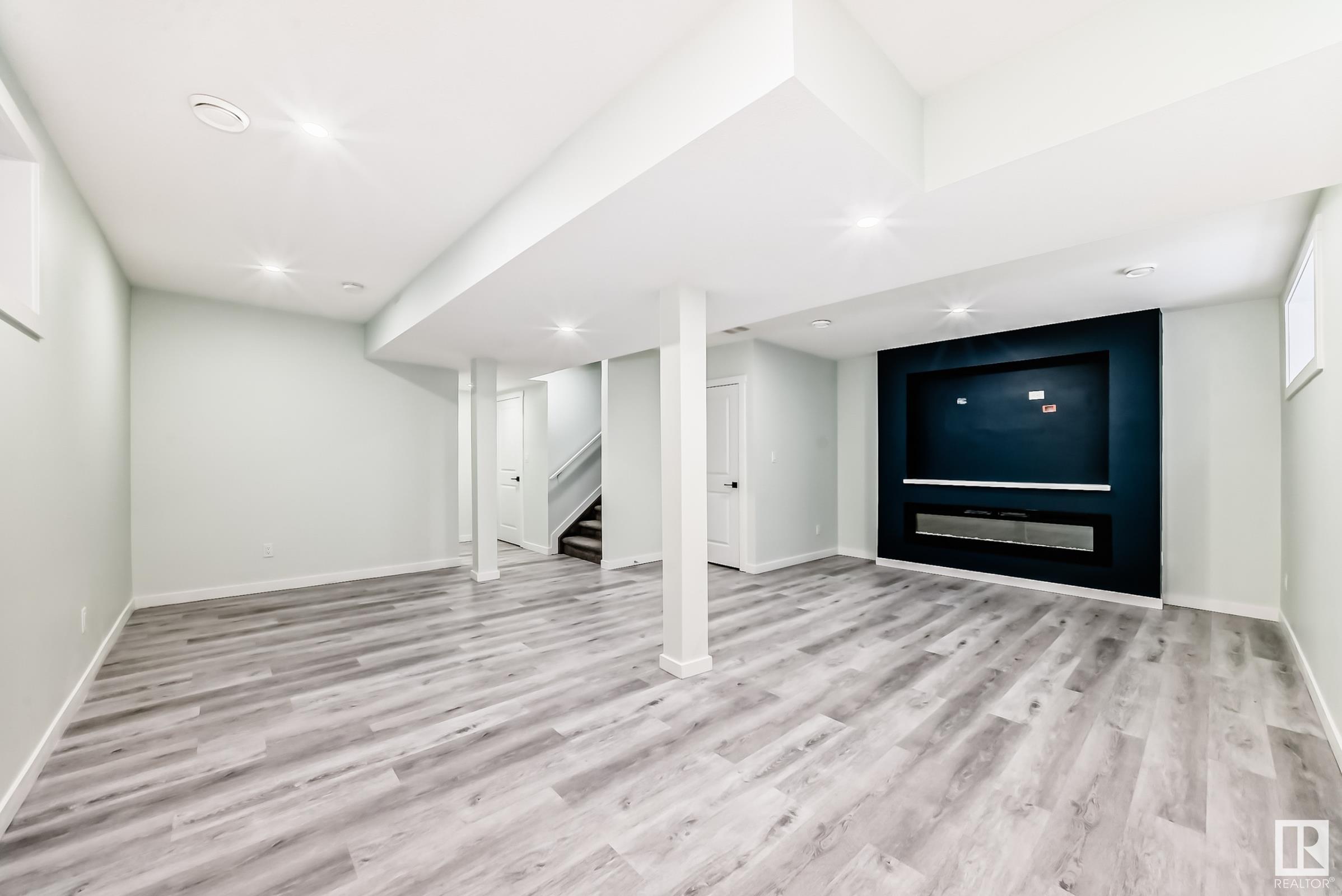      5616 175 AV NW , Edmonton,  ,T5Y 0T6 ;  Listing Number: MLS E4420913