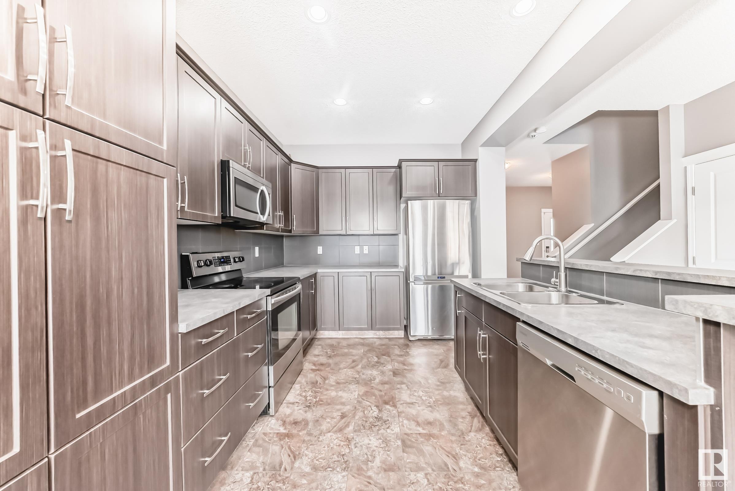      5616 175 AV NW , Edmonton,  ,T5Y 0T6 ;  Listing Number: MLS E4420913