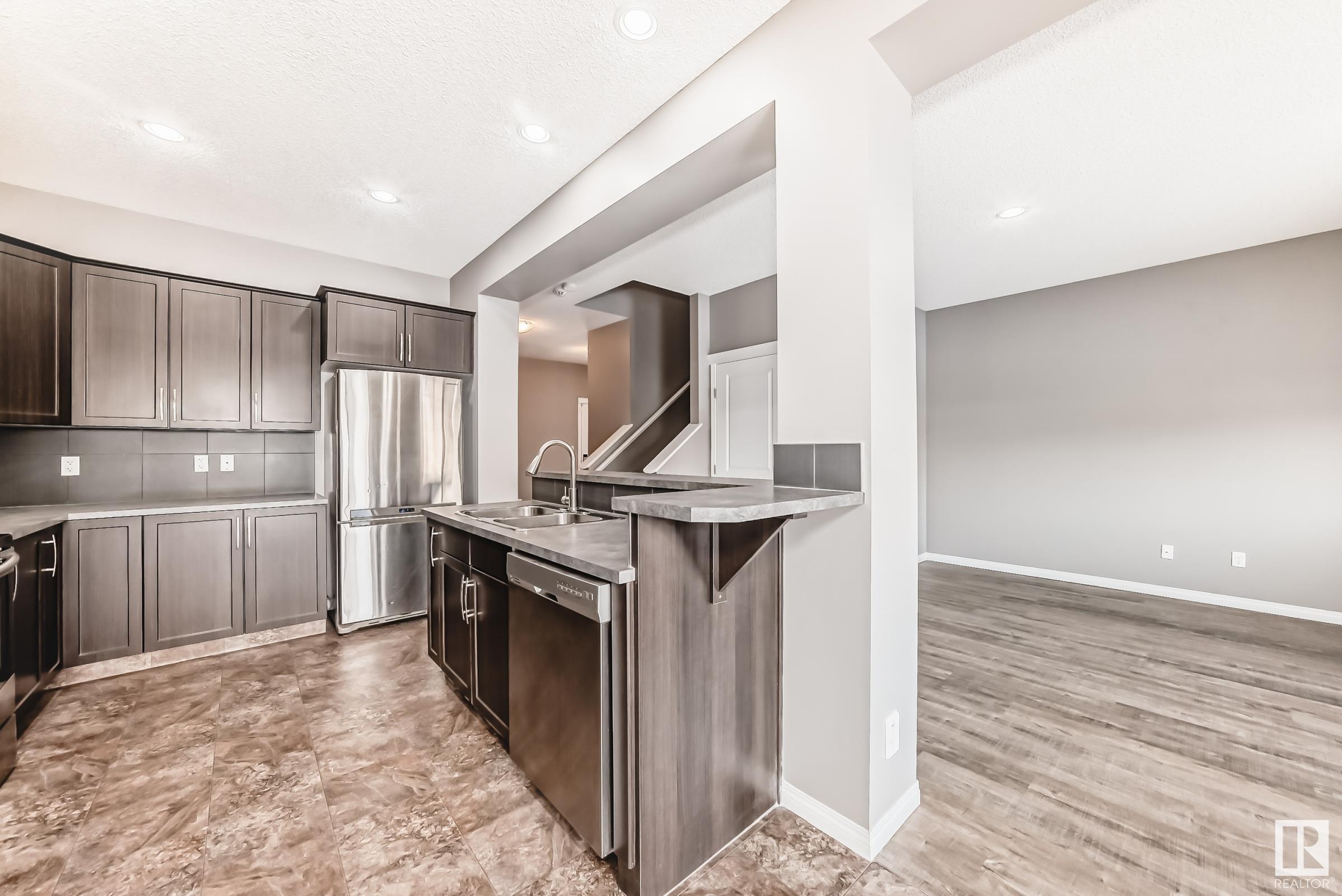      5616 175 AV NW , Edmonton,  ,T5Y 0T6 ;  Listing Number: MLS E4420913