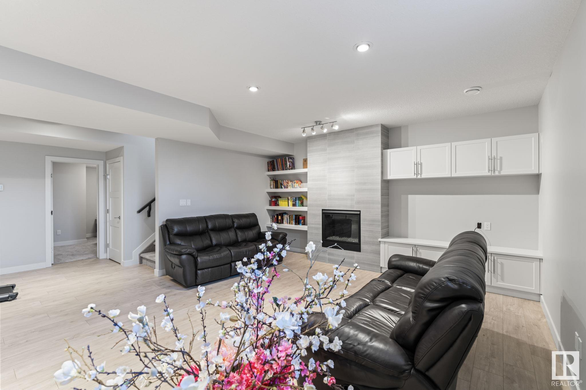      7311 MAY CM NW , Edmonton,  ,T6R 0V7 ;  Listing Number: MLS E4420918