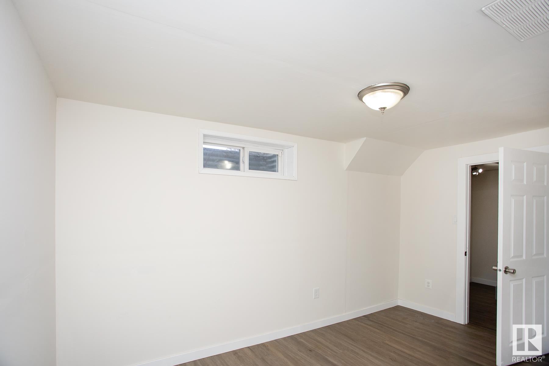      4 BELMEAD GARDENS GD NW , Edmonton,  ,T5T 1J1 ;  Listing Number: MLS E4420919