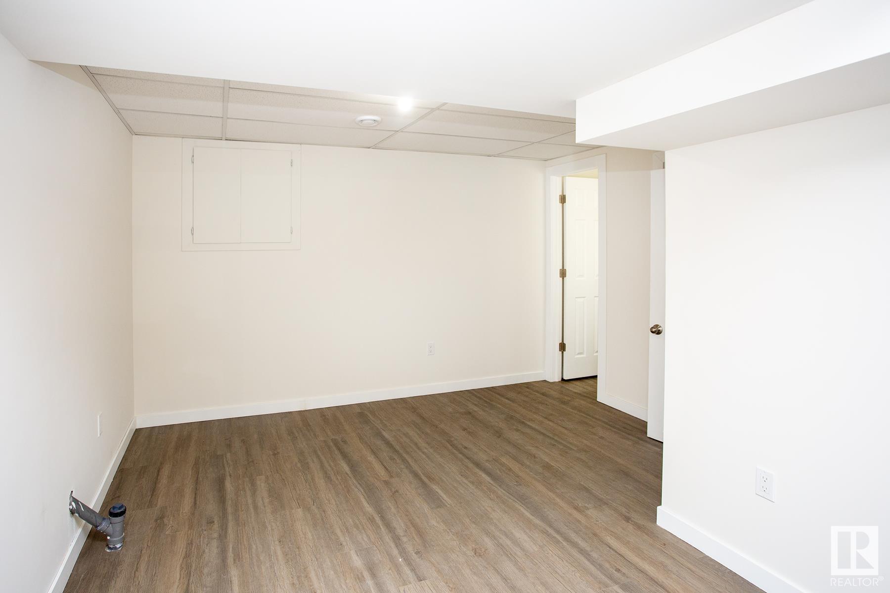      4 BELMEAD GARDENS GD NW , Edmonton,  ,T5T 1J1 ;  Listing Number: MLS E4420919