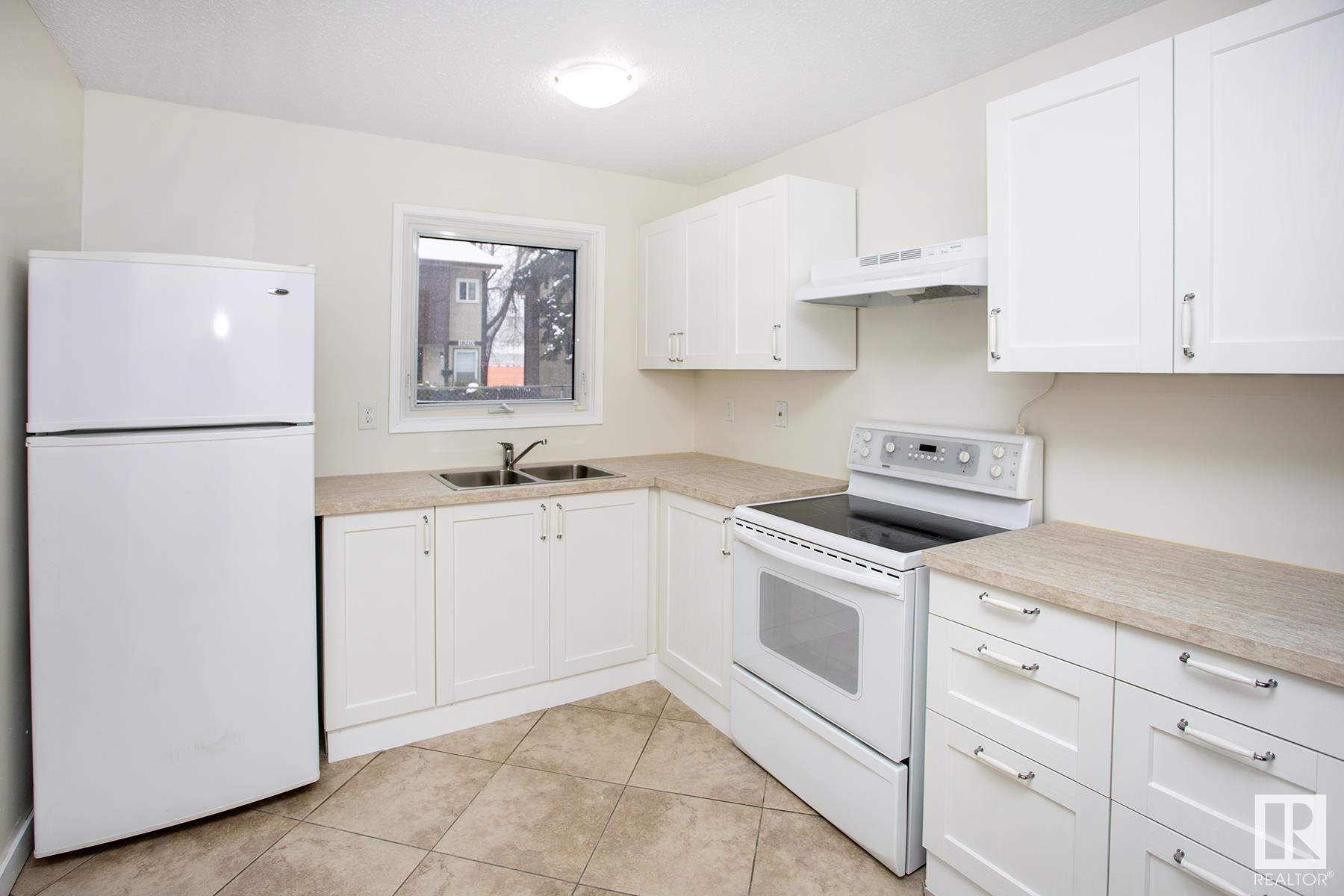      4 BELMEAD GARDENS GD NW , Edmonton,  ,T5T 1J1 ;  Listing Number: MLS E4420919