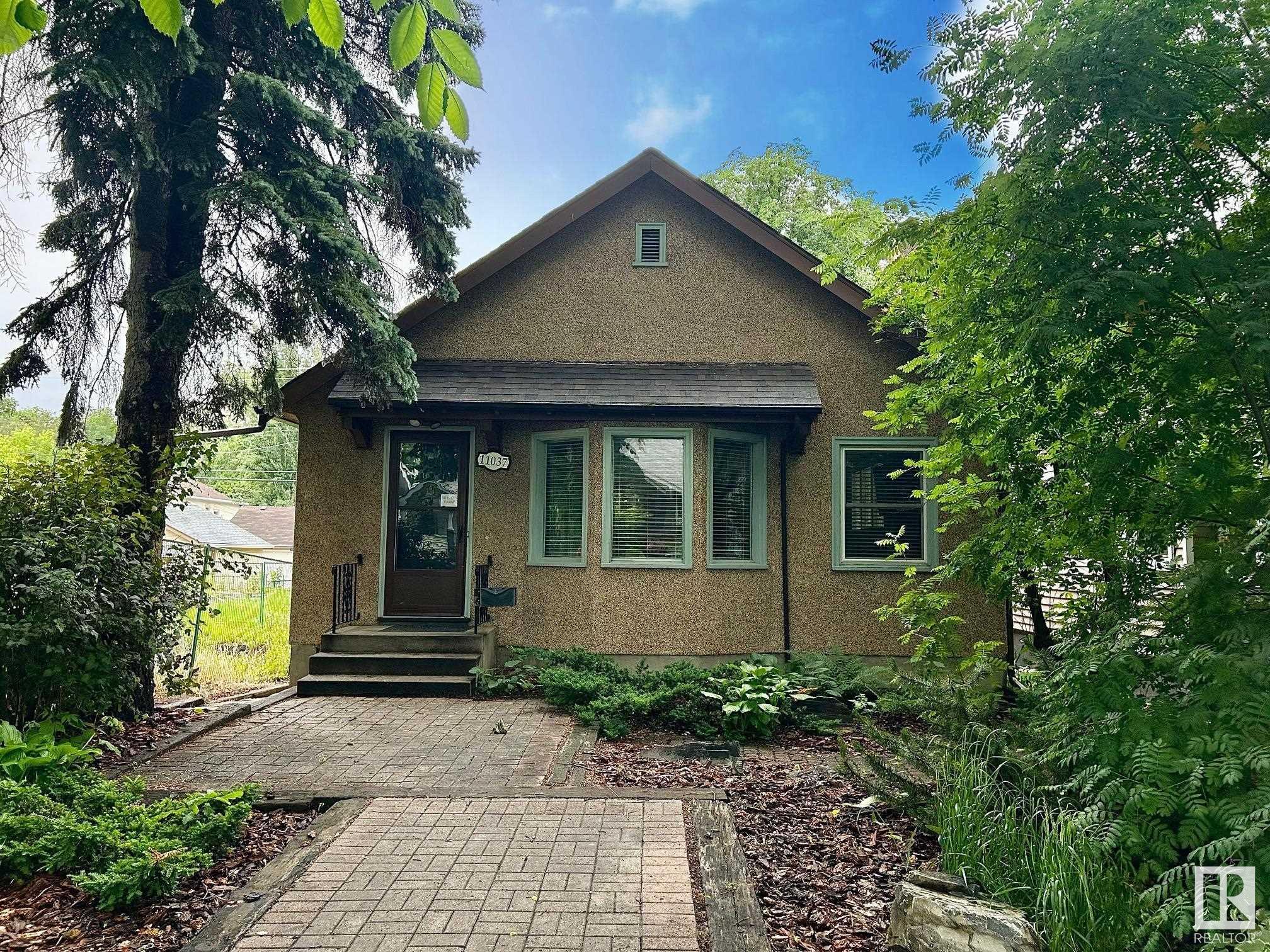      11037 85 AV NW , Edmonton,  ,T6G 0W5 ;  Listing Number: MLS E4420927