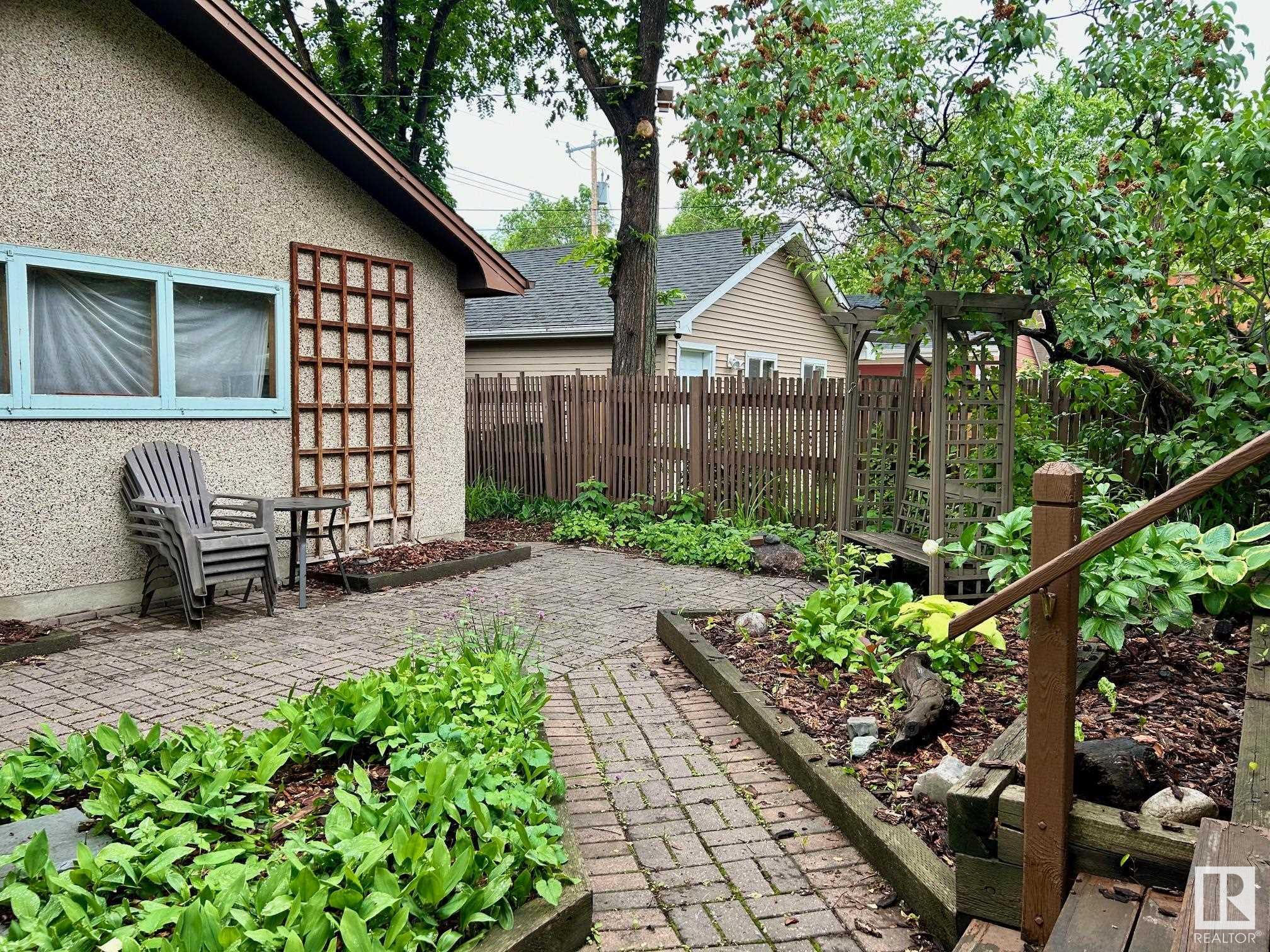      11037 85 AV NW , Edmonton,  ,T6G 0W5 ;  Listing Number: MLS E4420927