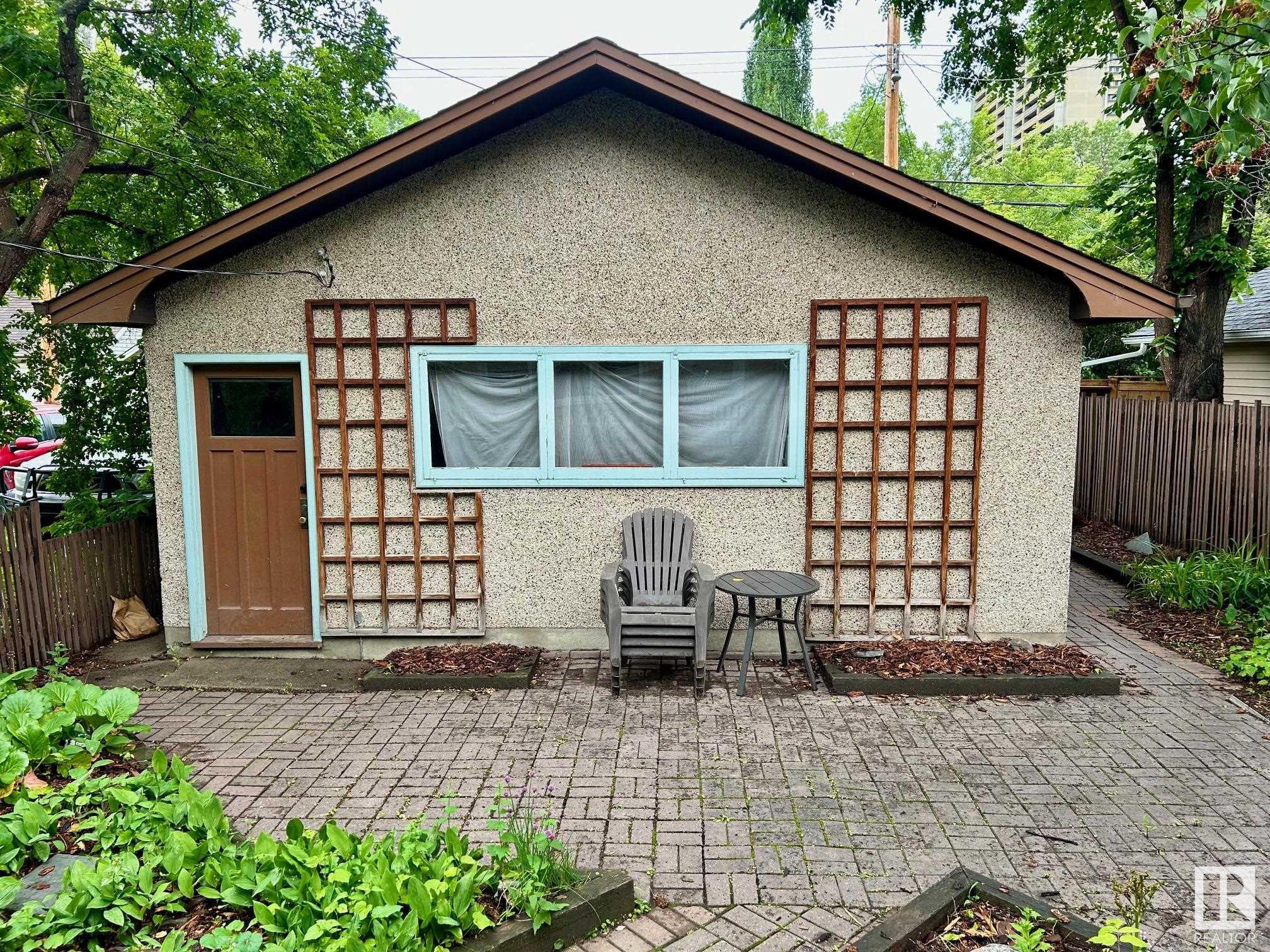      11037 85 AV NW , Edmonton,  ,T6G 0W5 ;  Listing Number: MLS E4420927