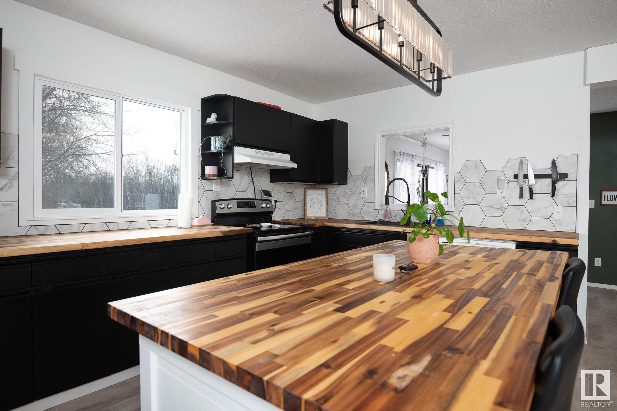      5205 50 ST , Rural Bonnyville M.D.,  ,T0A 0A0 ;  Listing Number: MLS E4420928