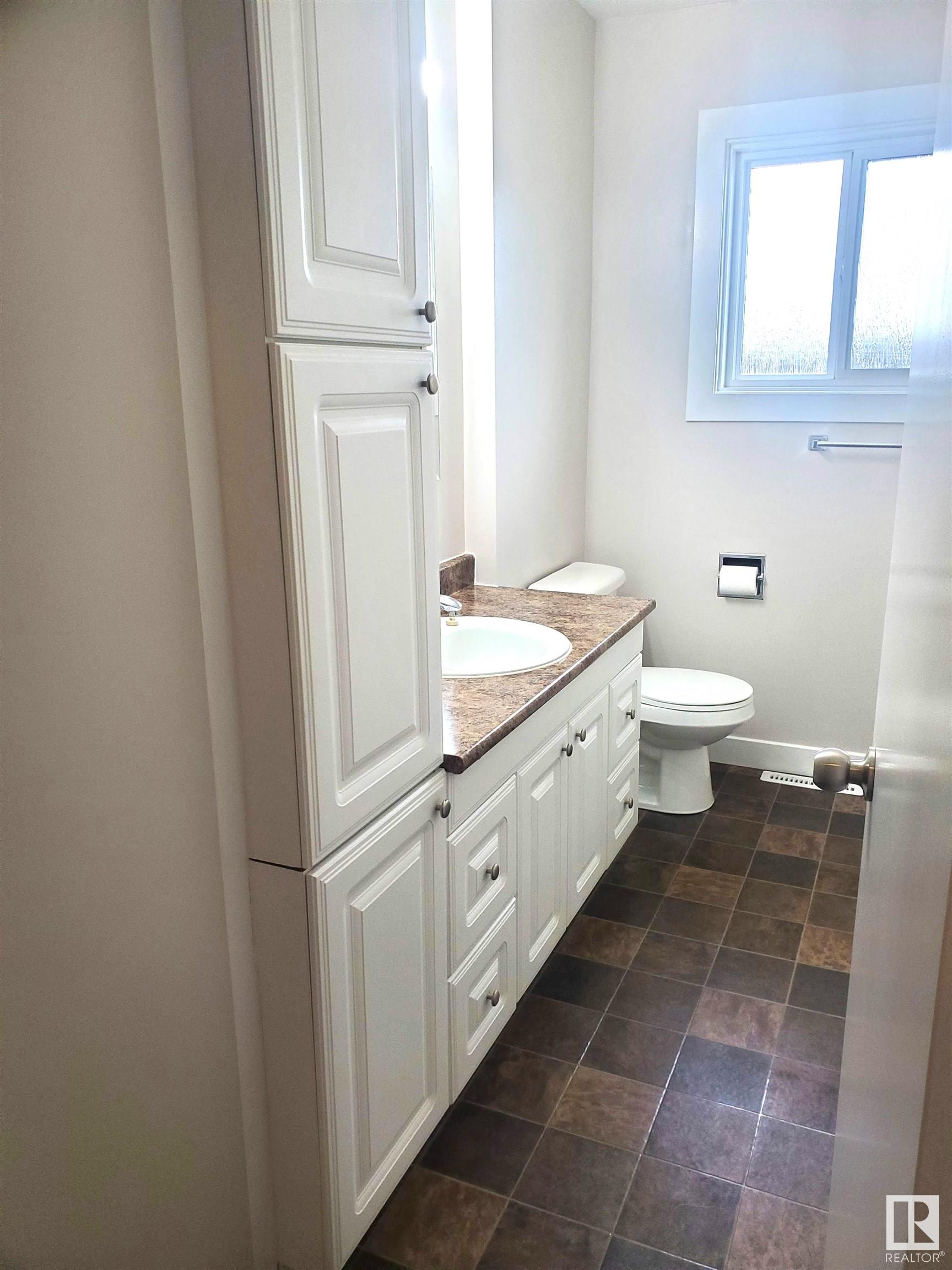      5122 54 AV , Stony Plain,  ,T7Z 1B8 ;  Listing Number: MLS E4420931